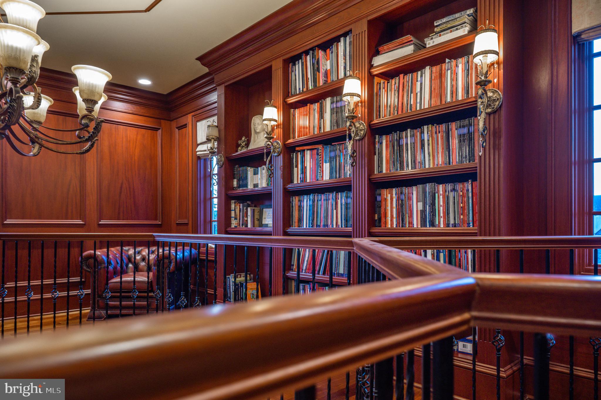 NICHOLSONS MANOR - Residential