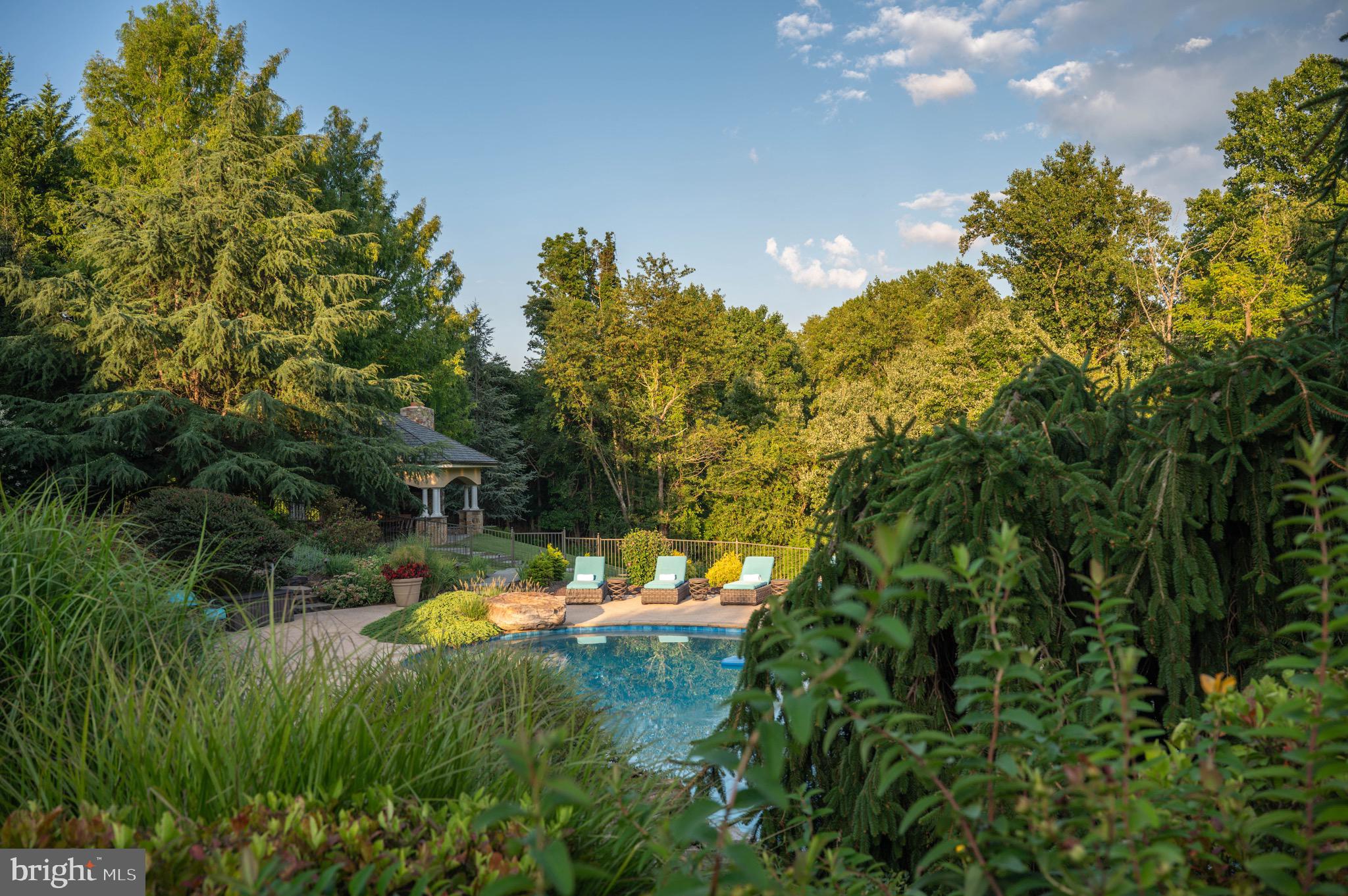 NICHOLSONS MANOR - Residential