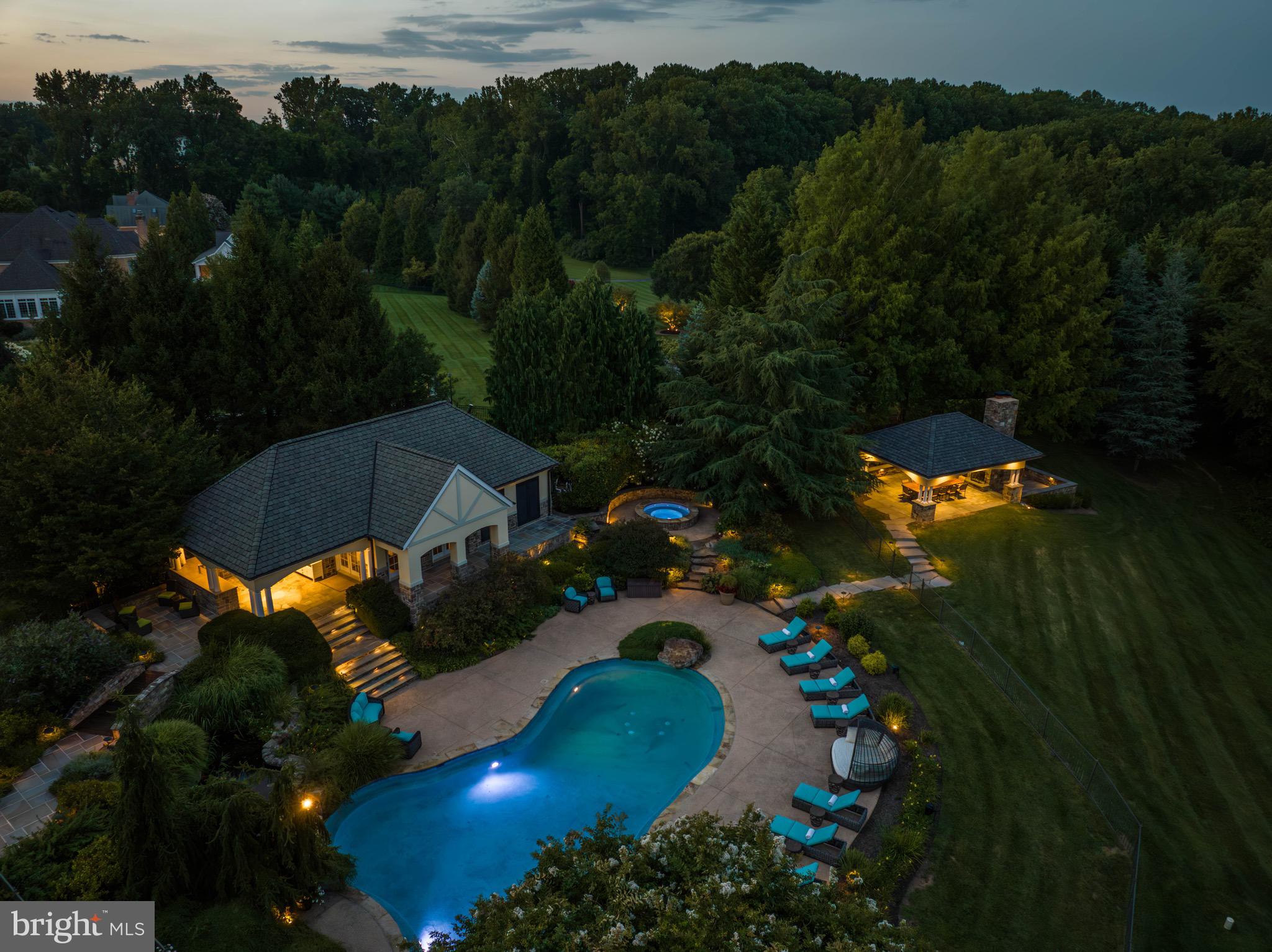 NICHOLSONS MANOR - Residential