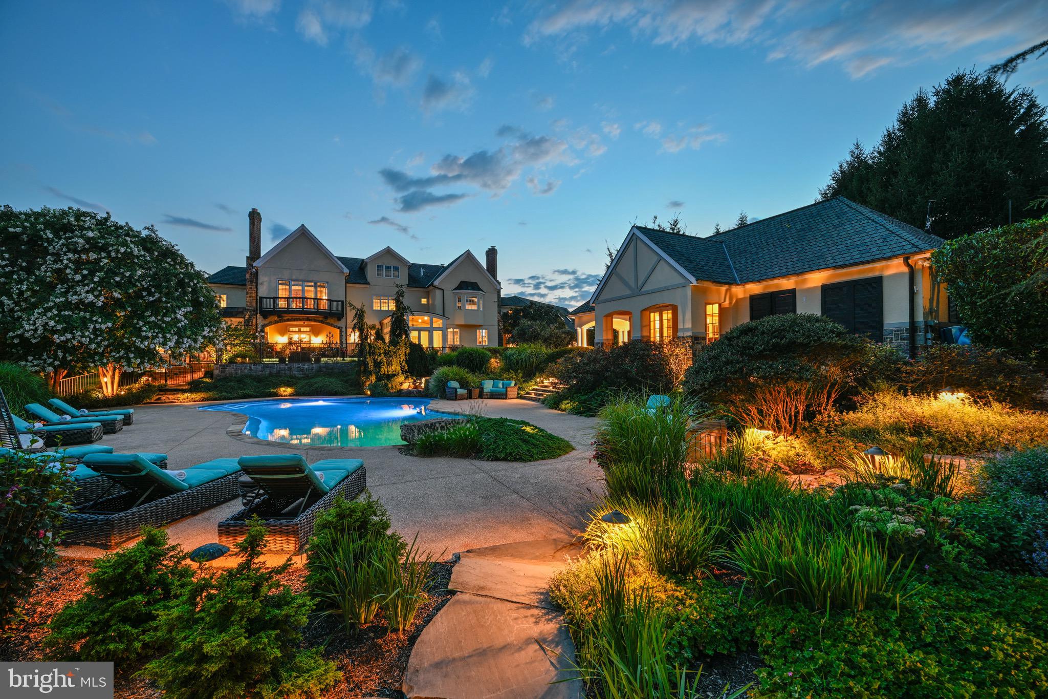 NICHOLSONS MANOR - Residential