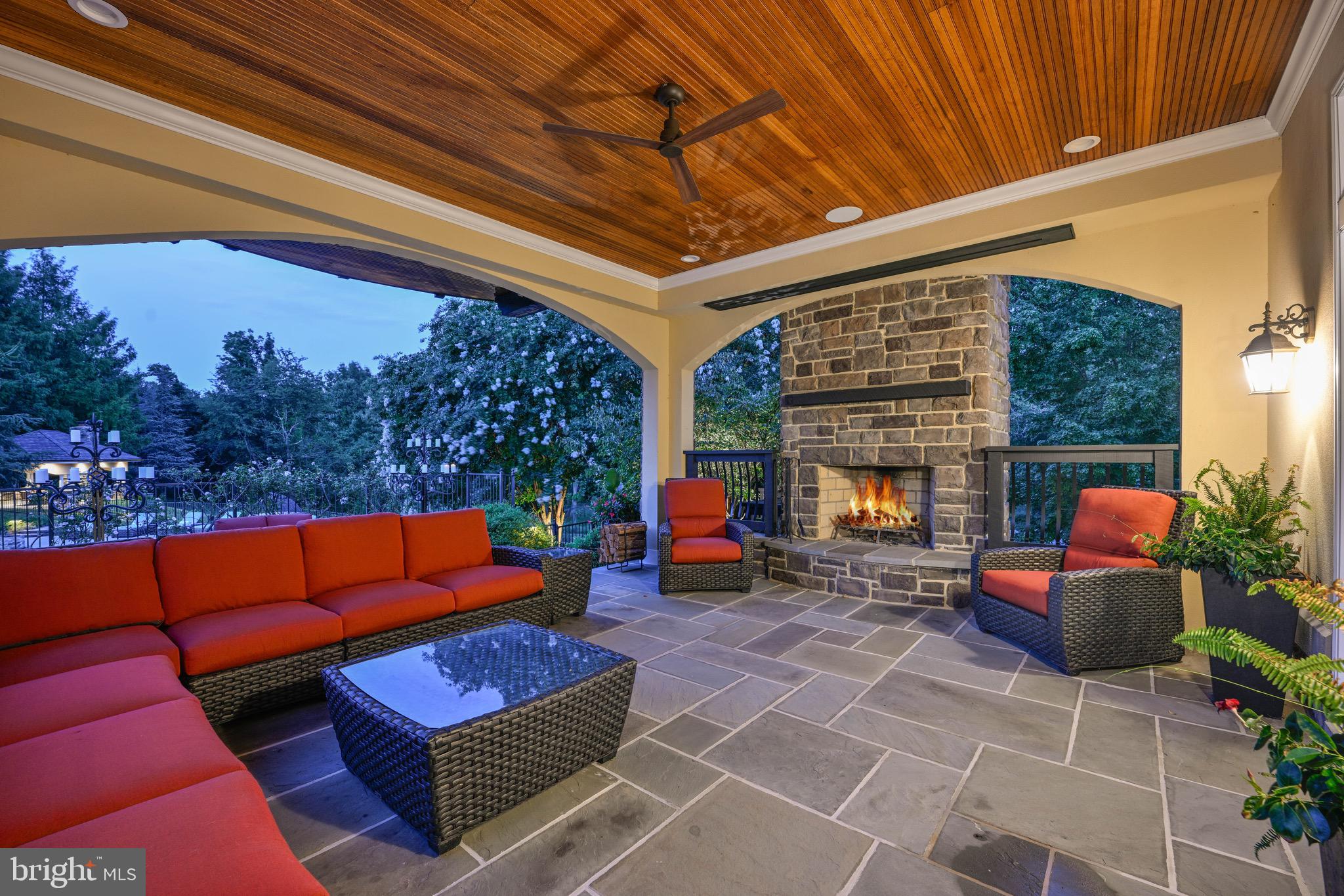 NICHOLSONS MANOR - Residential