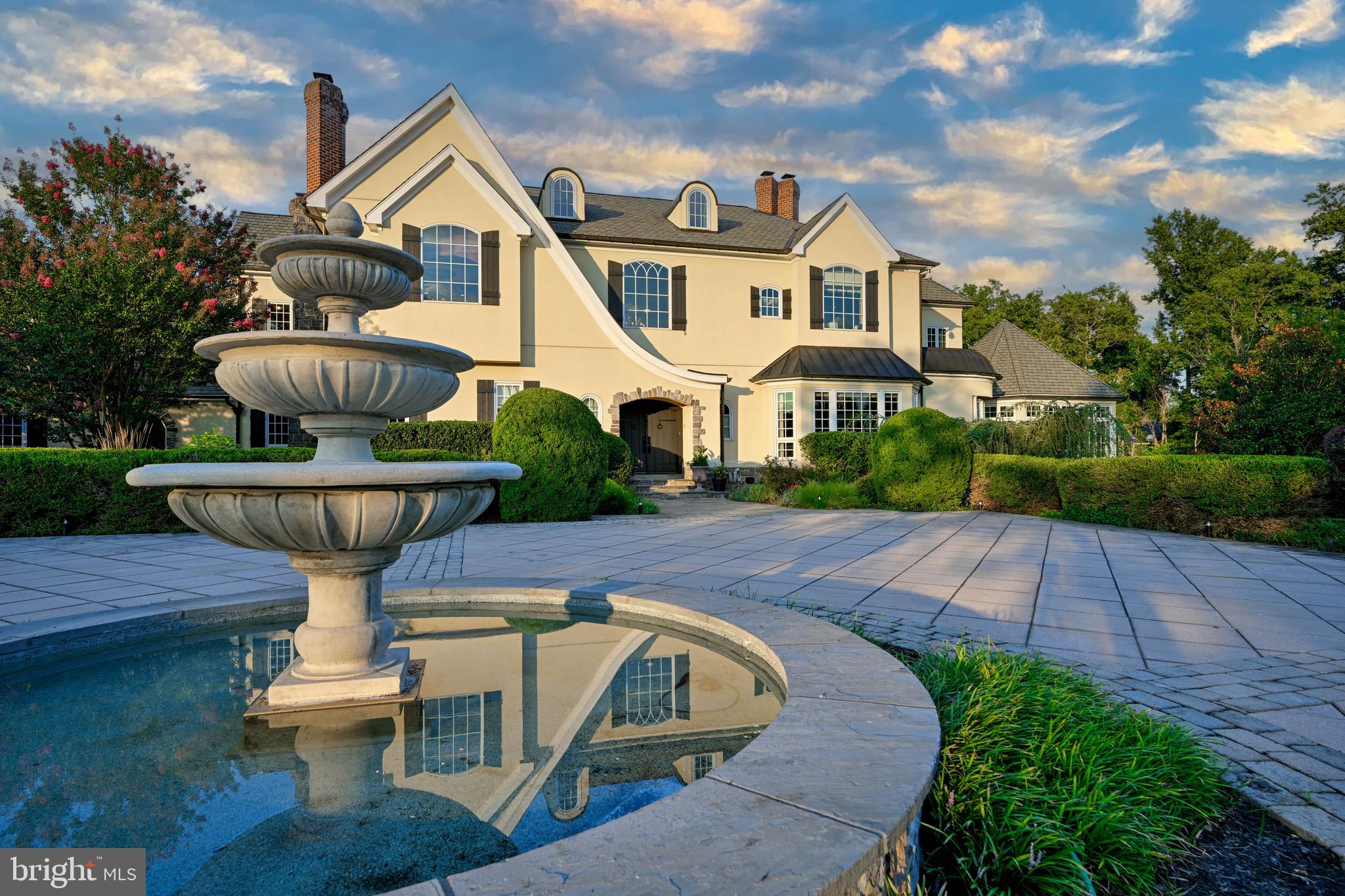 NICHOLSONS MANOR - Residential