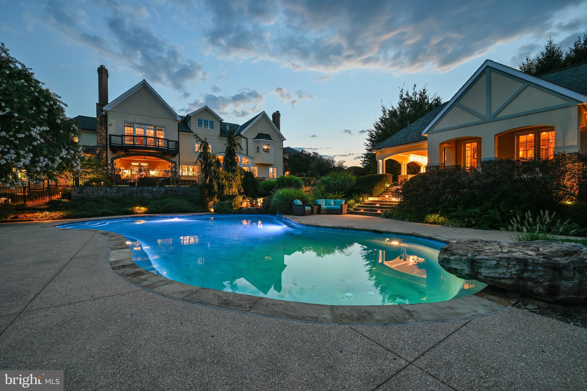 NICHOLSONS MANOR - Residential