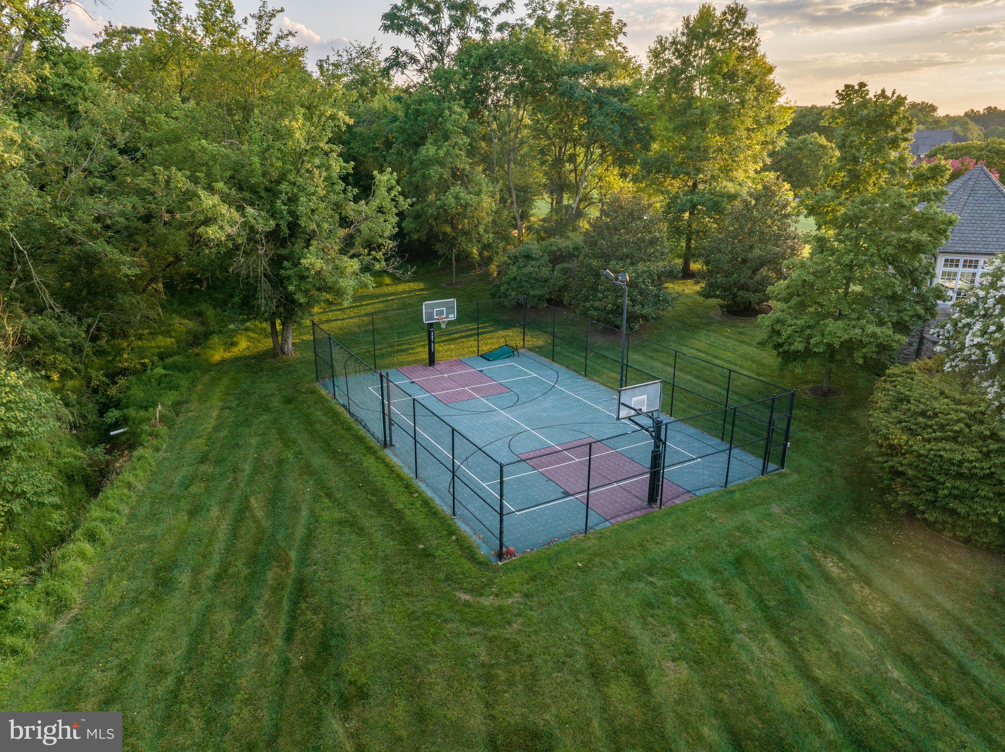 NICHOLSONS MANOR - Residential