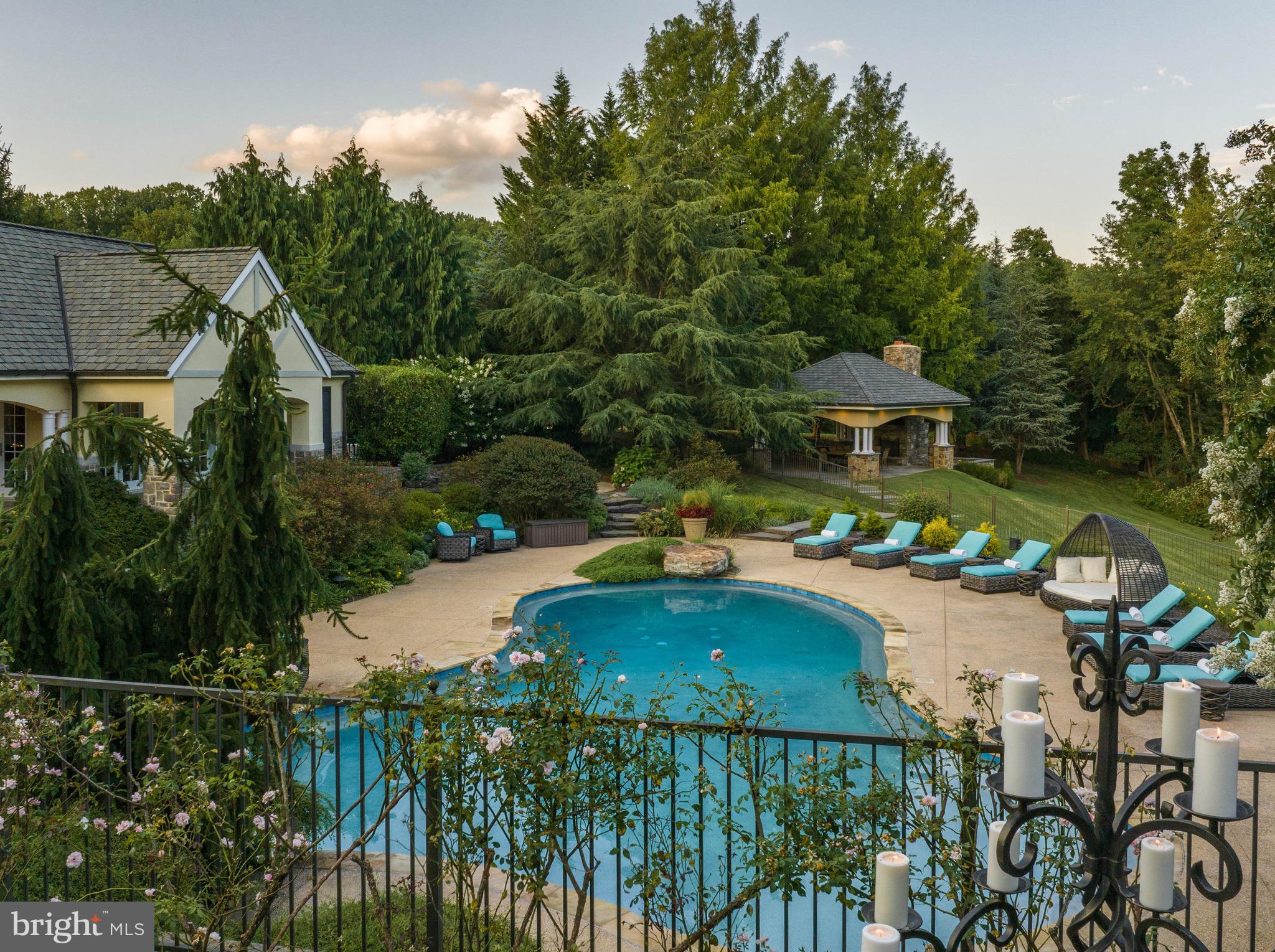 NICHOLSONS MANOR - Residential