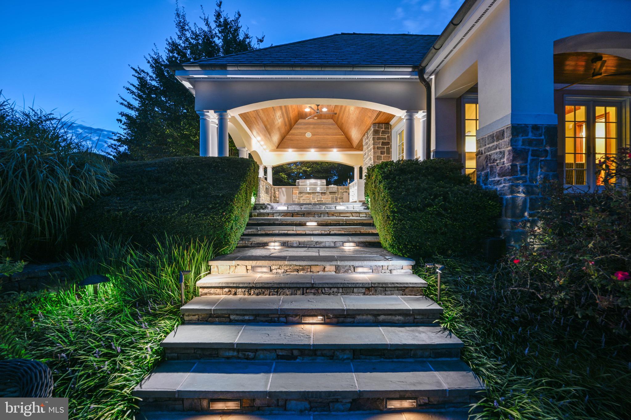 NICHOLSONS MANOR - Residential