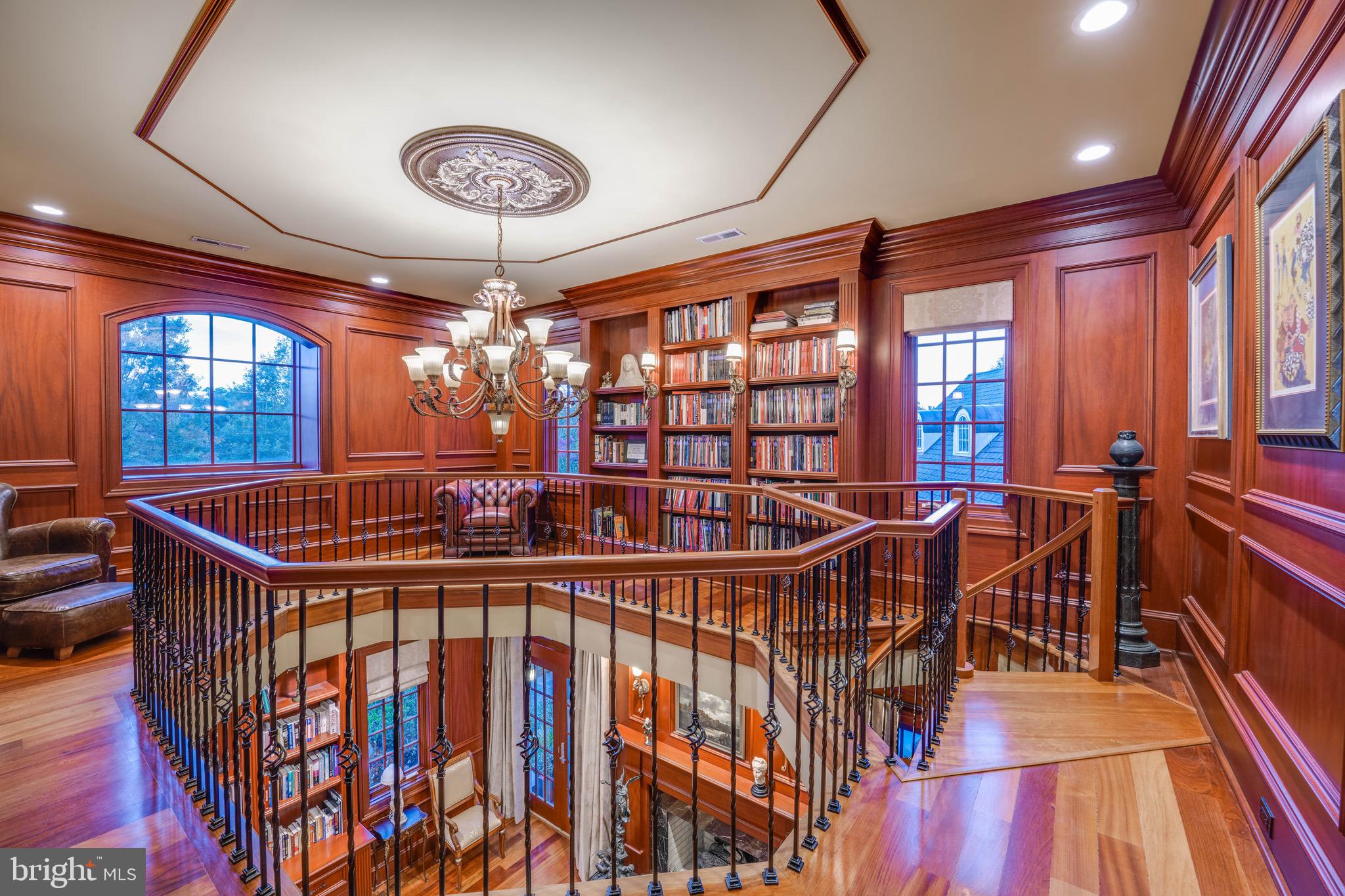 NICHOLSONS MANOR - Residential