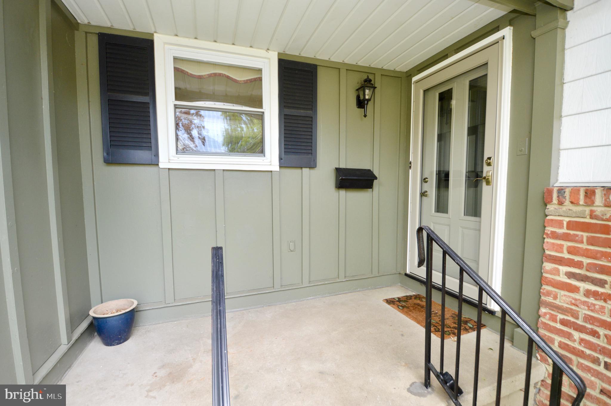 1121 CRANE DRIVE