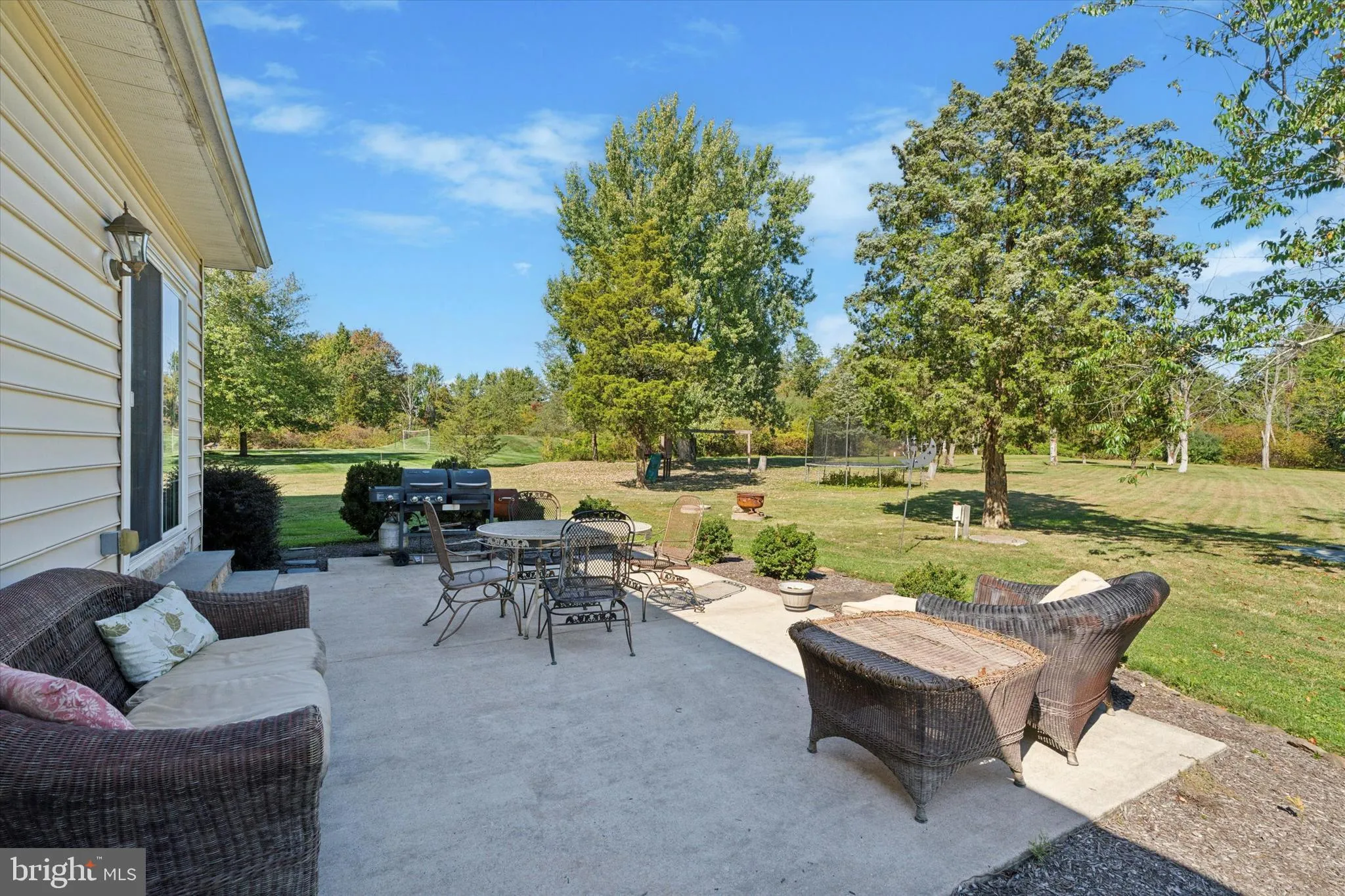 Sellersville, Pennsylvania 18960, United States, 4 Bedrooms Bedrooms, ,3 BathroomsBathrooms,Residential,Active,221957