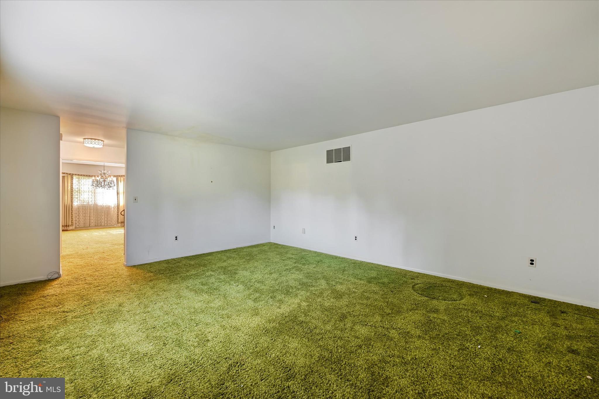 MANOR WOODS - Residential