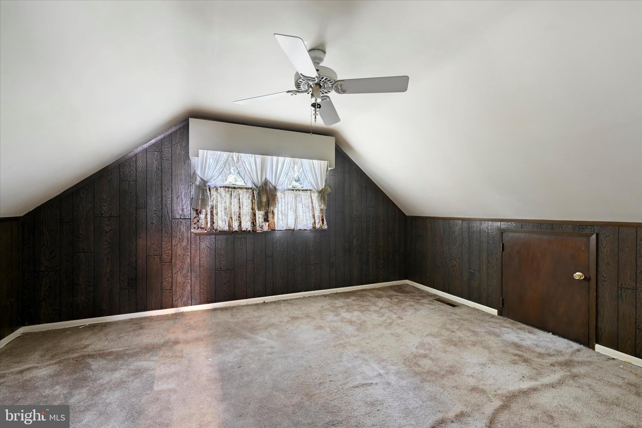 MANOR WOODS - Residential