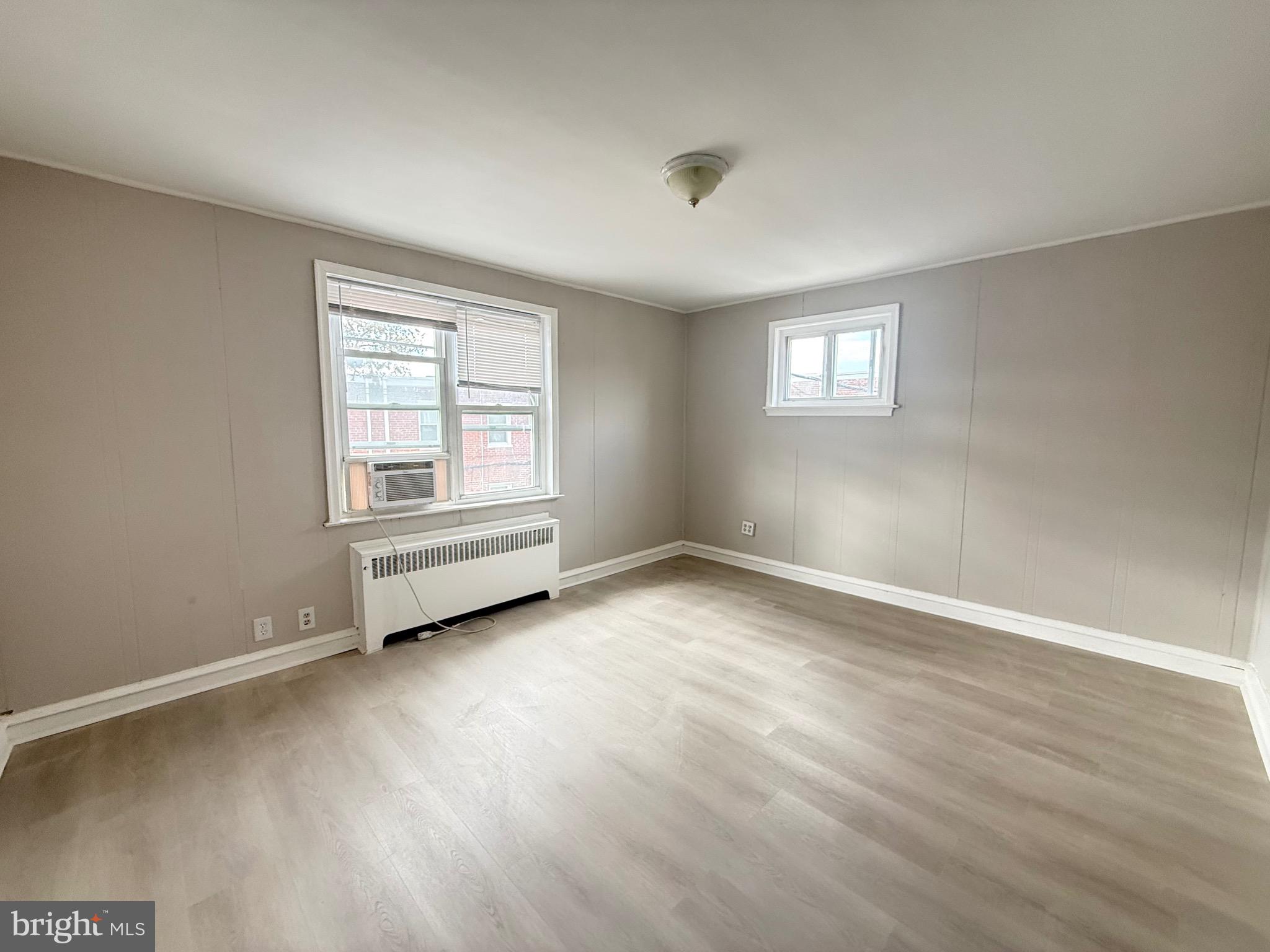 OXFORD CIRCLE - Residential