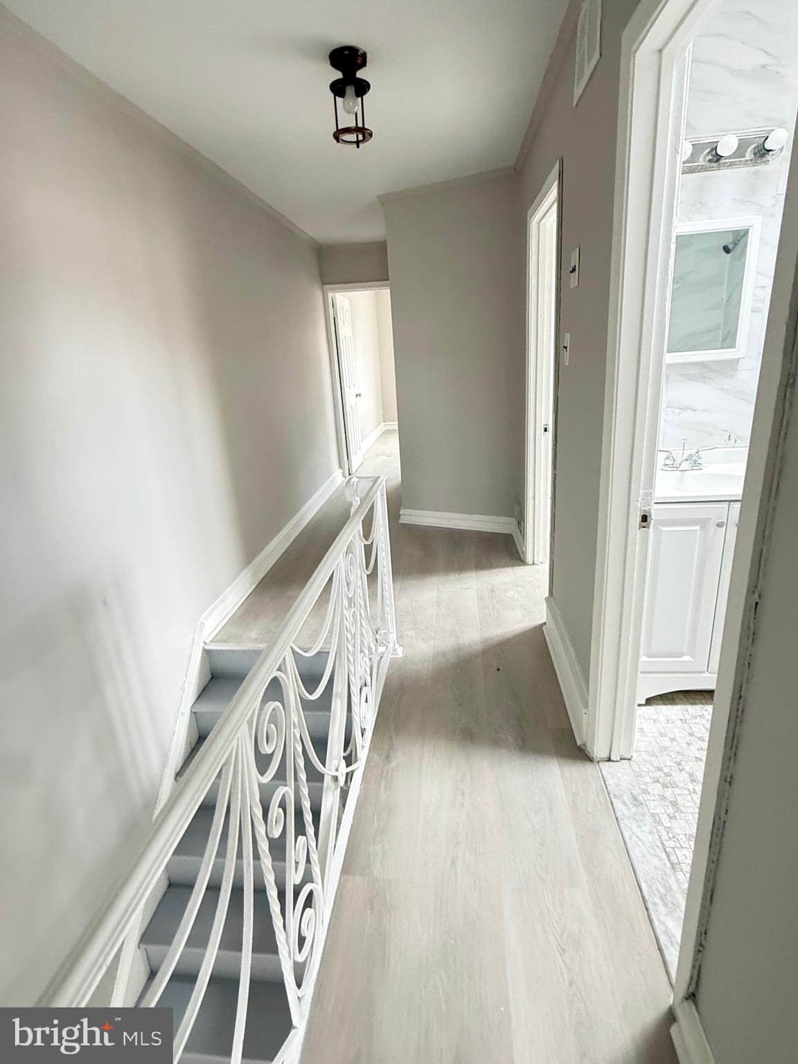 OXFORD CIRCLE - Residential