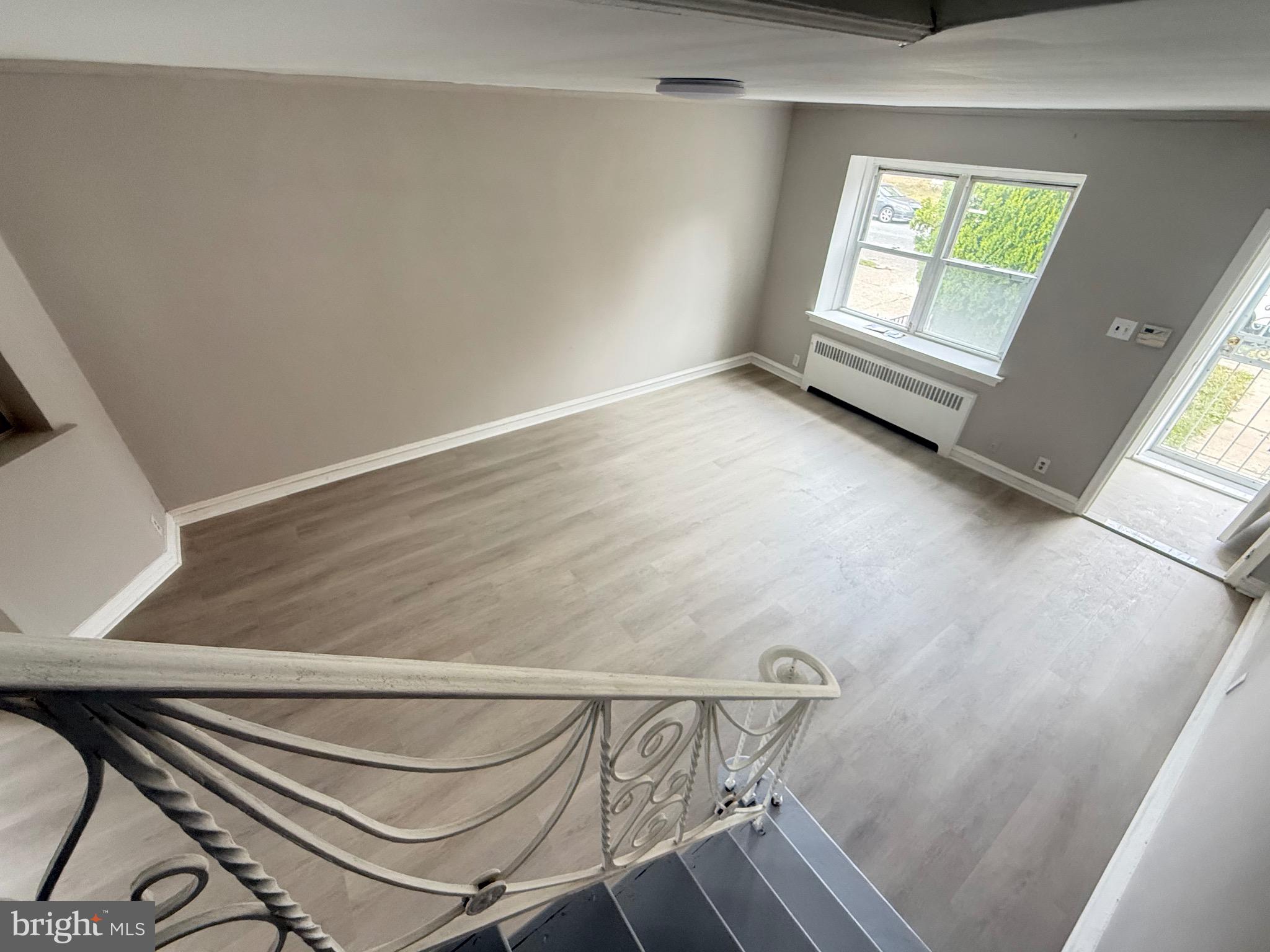 OXFORD CIRCLE - Residential