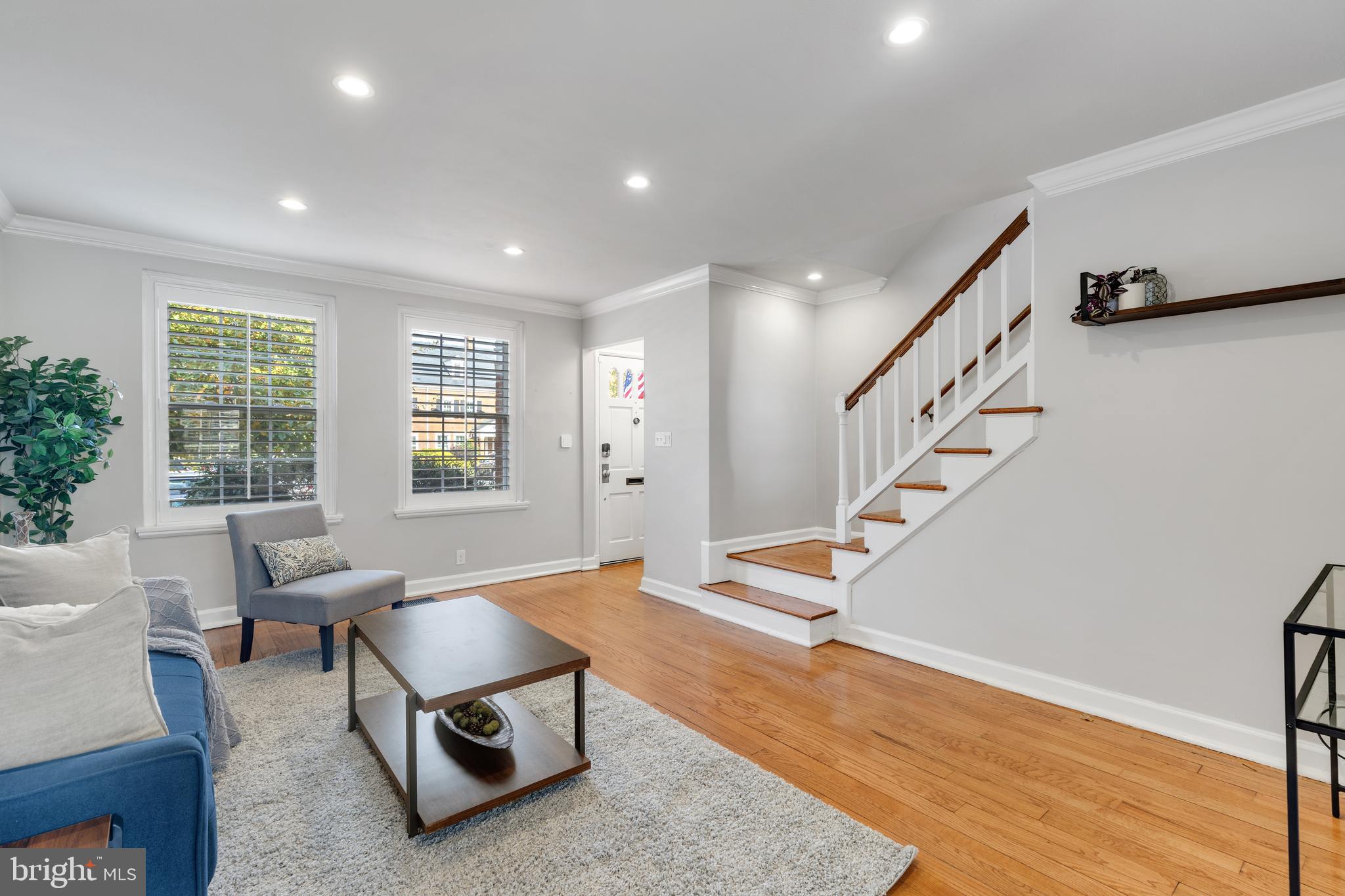 3535 S WAKEFIELD STREET