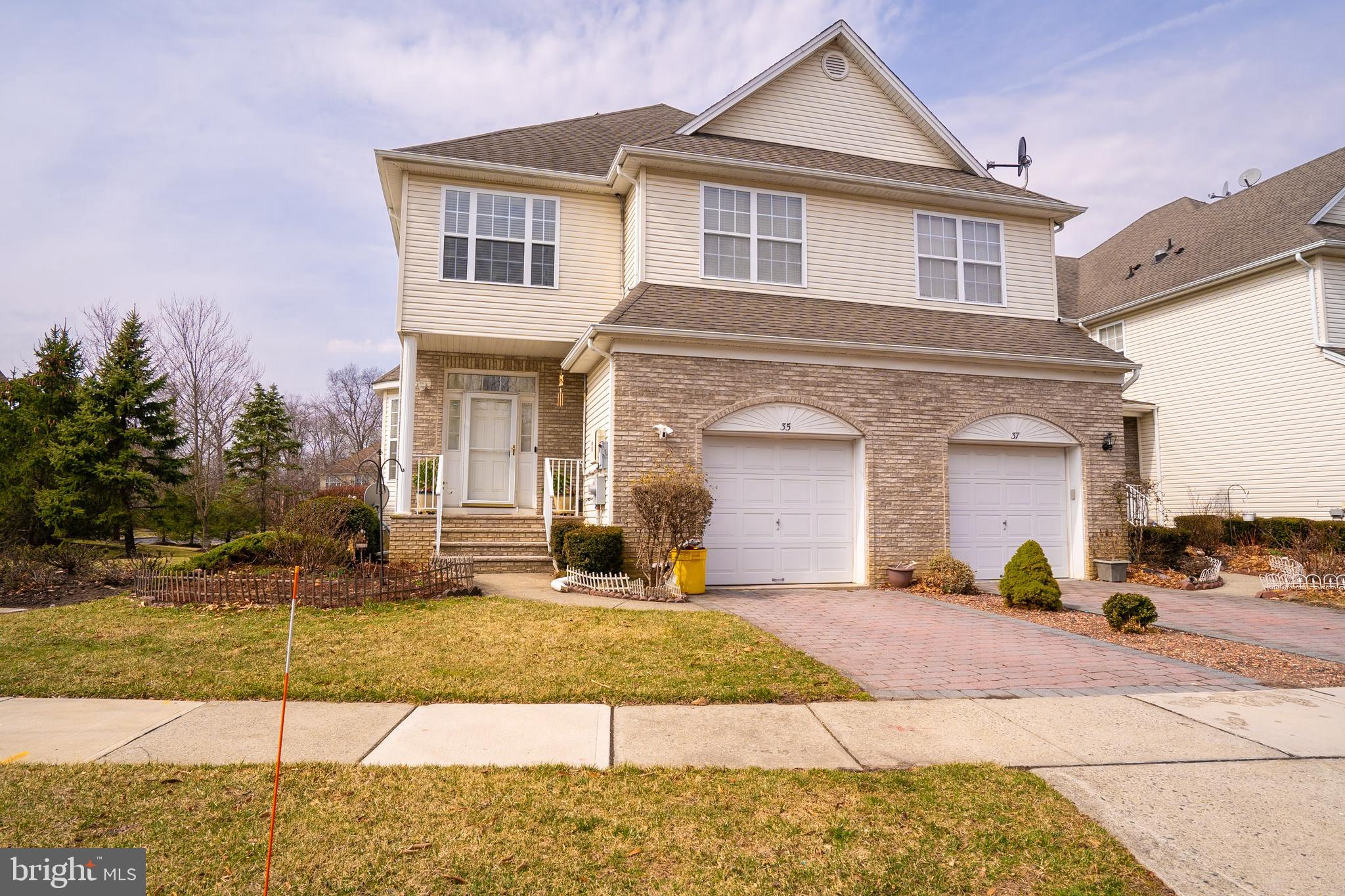 35 FROST LANE