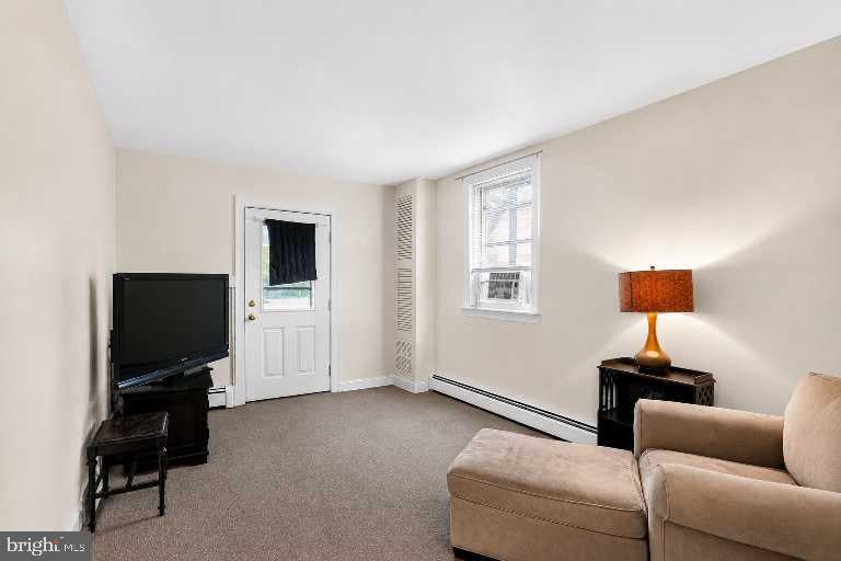 434 W WALNUT STREET