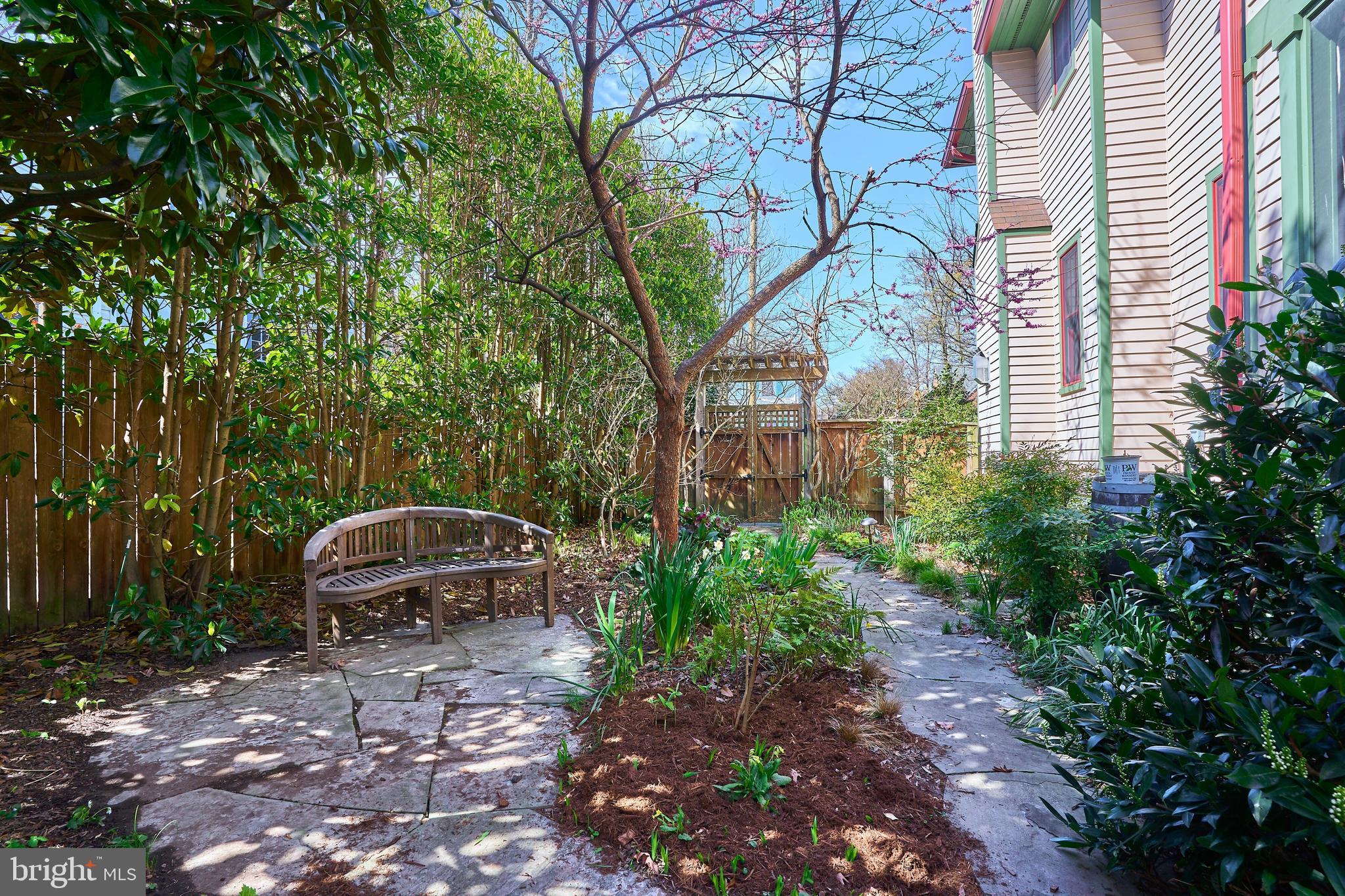 ASHTON HEIGHTS - Residential