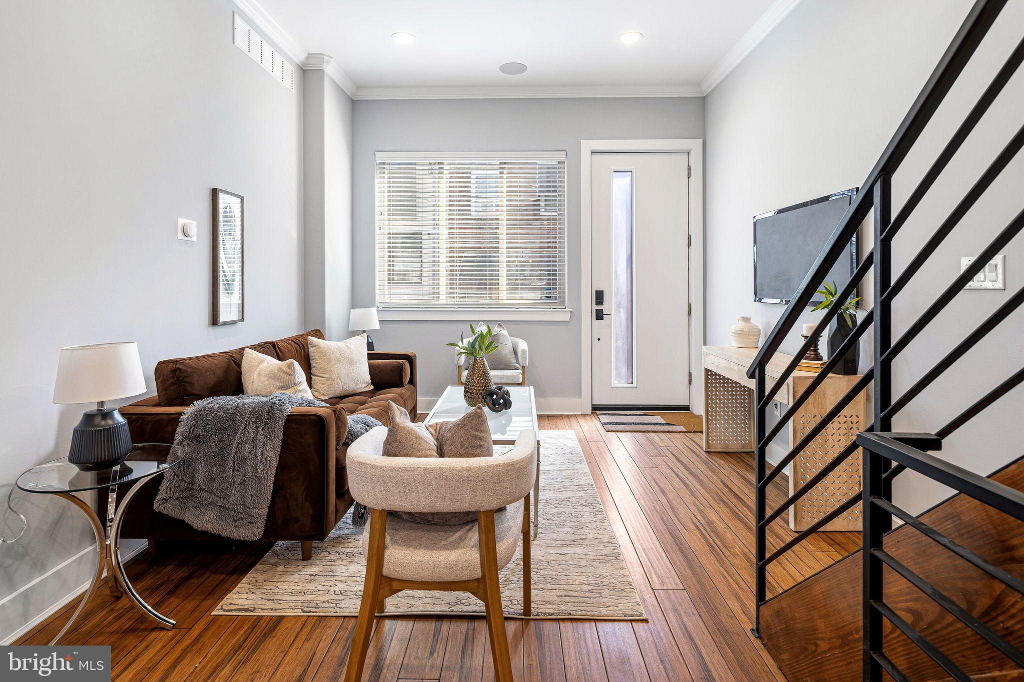 POINT BREEZE - Residential