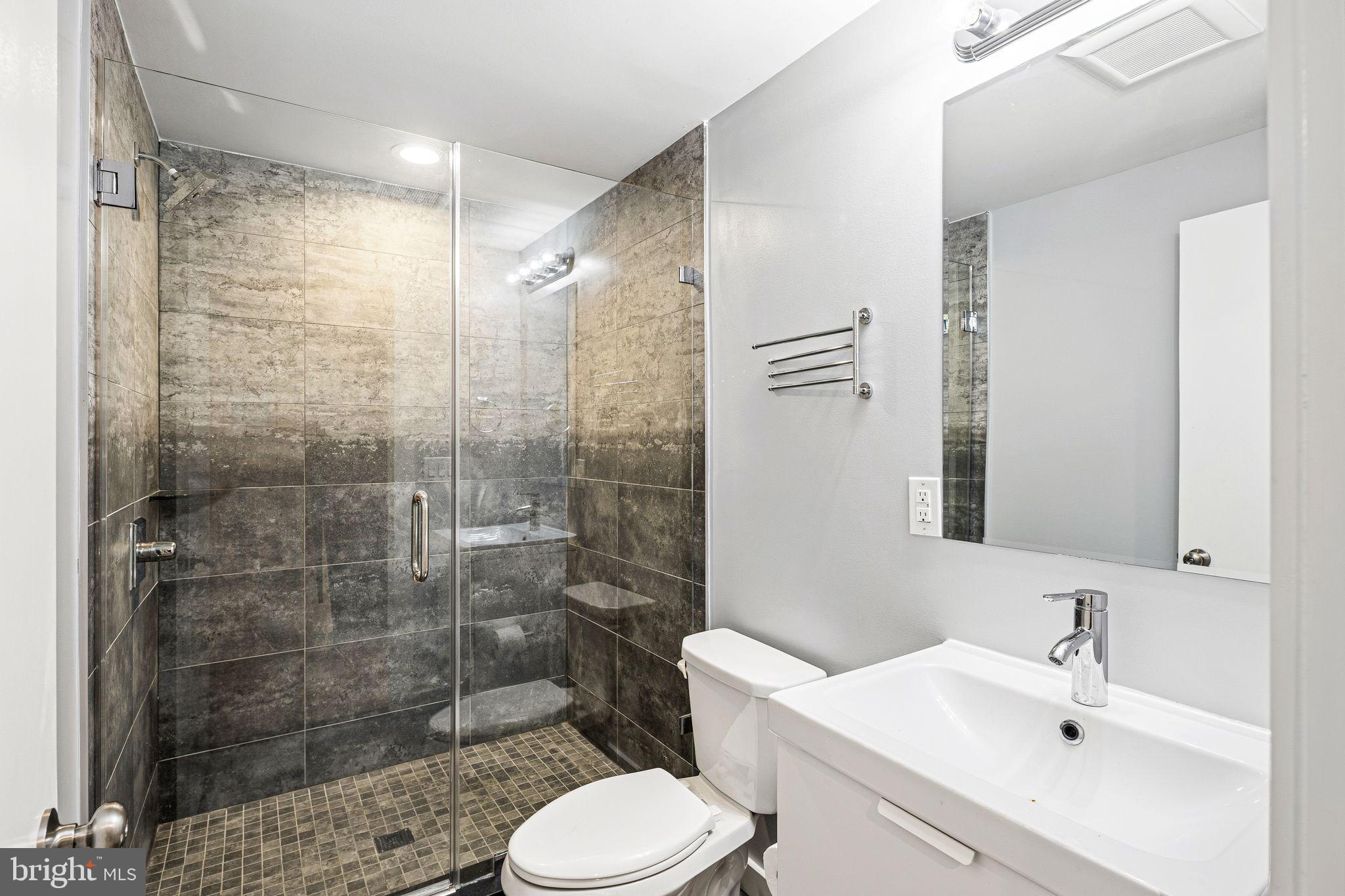 POINT BREEZE - Residential