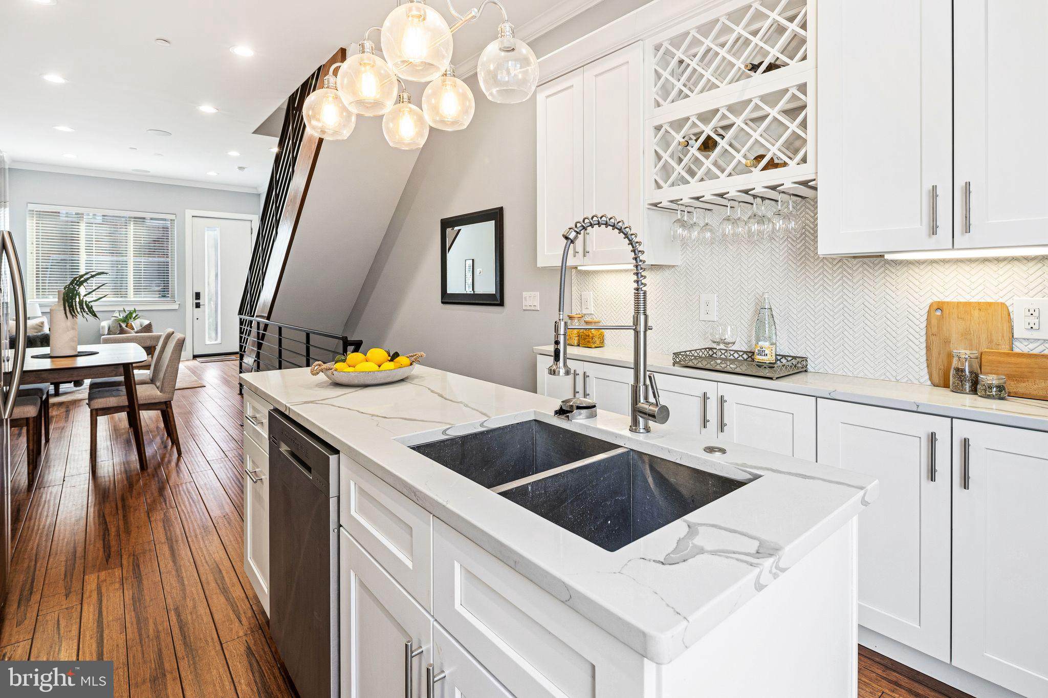 POINT BREEZE - Residential