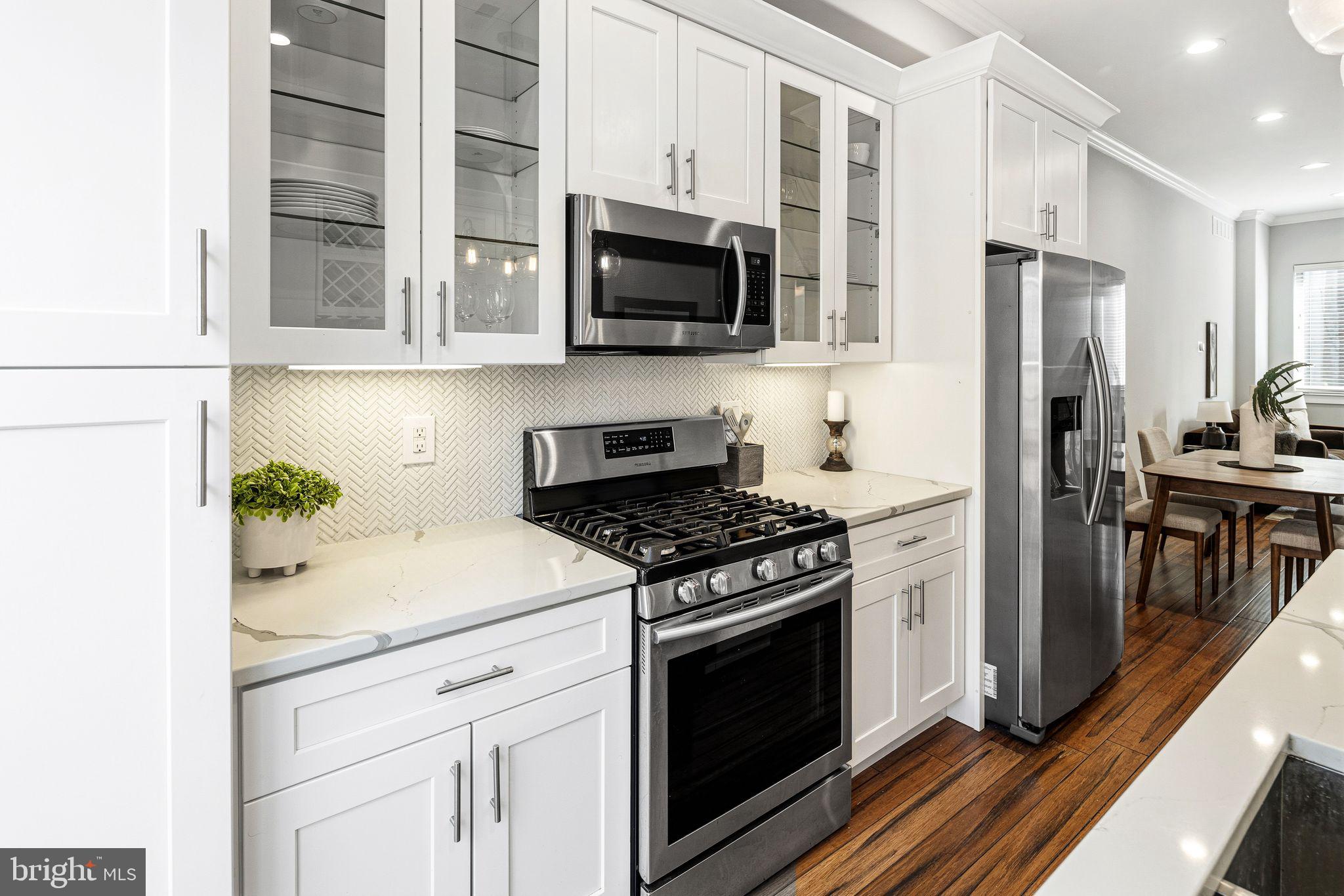 POINT BREEZE - Residential