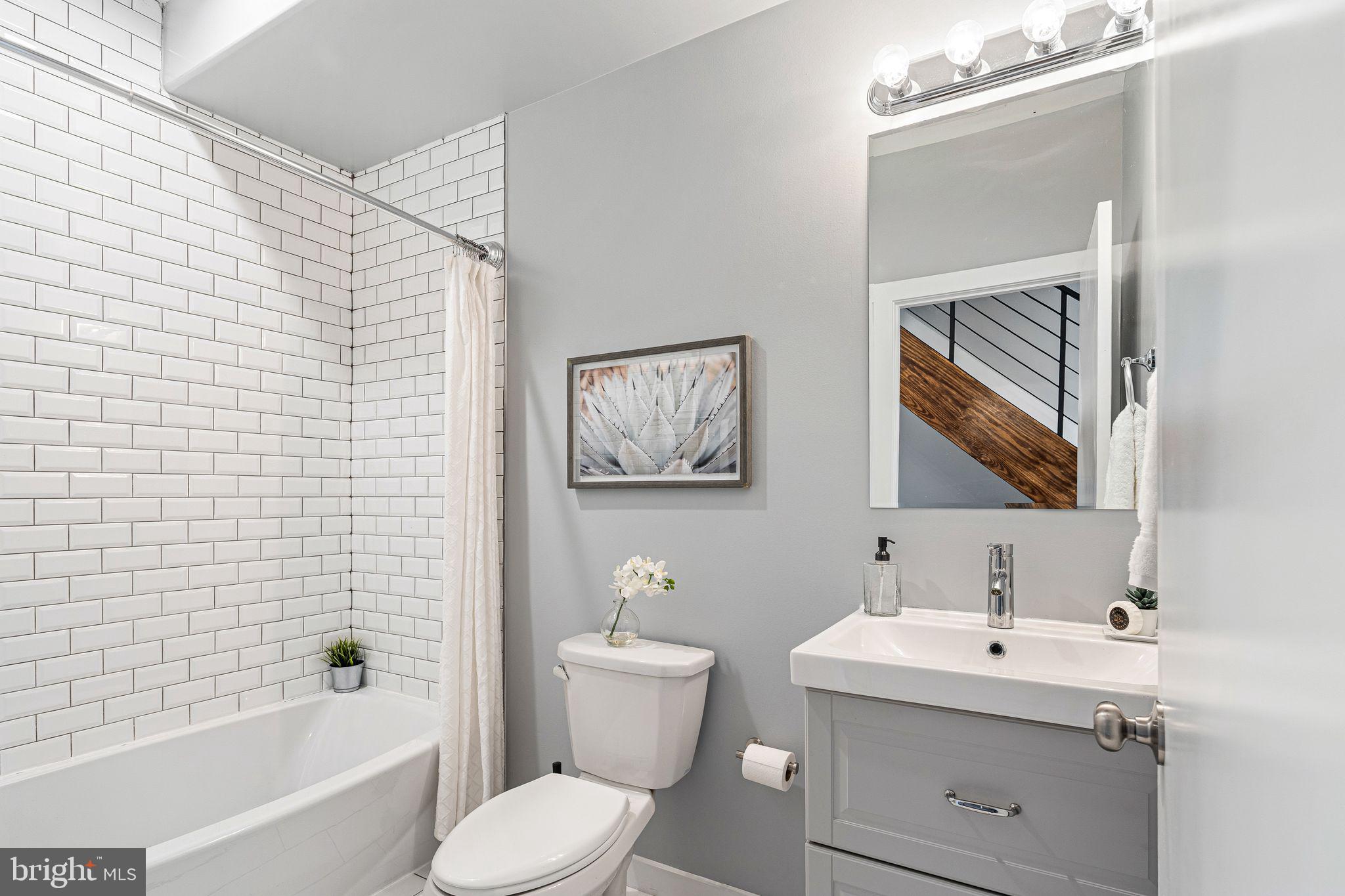 POINT BREEZE - Residential