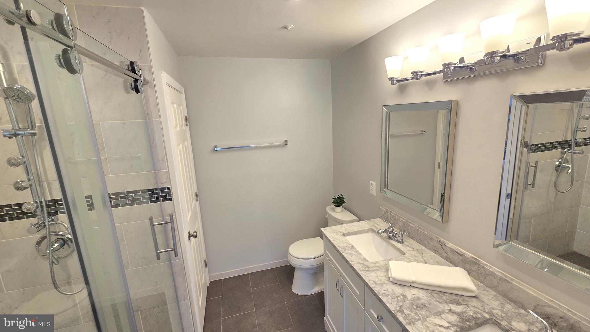 CARDINAL PLACE - Residential