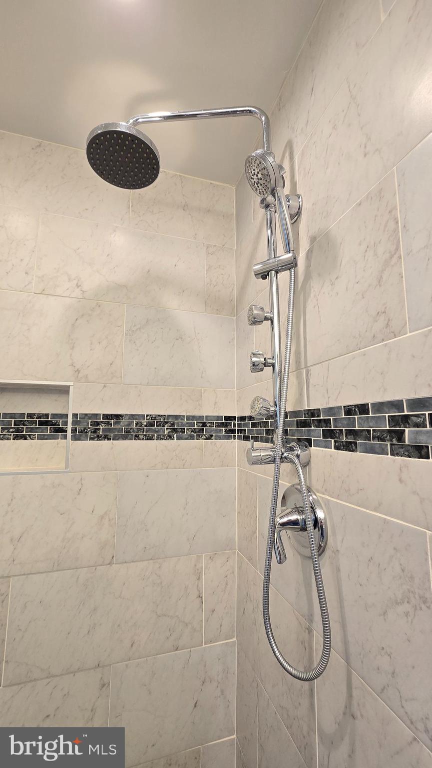 CARDINAL PLACE - Residential