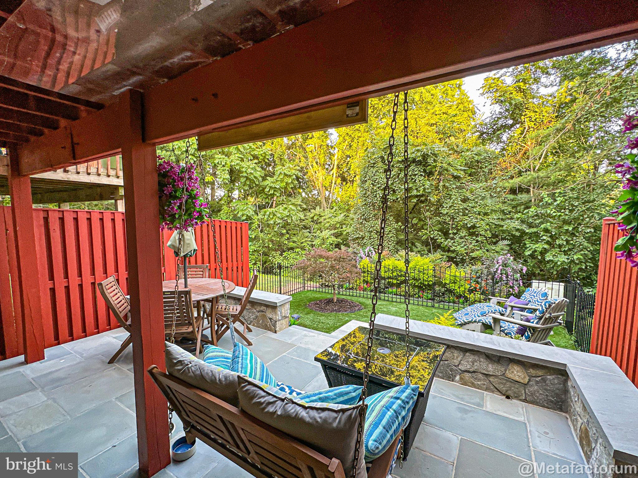 REGENCY MEADOWS - Residential