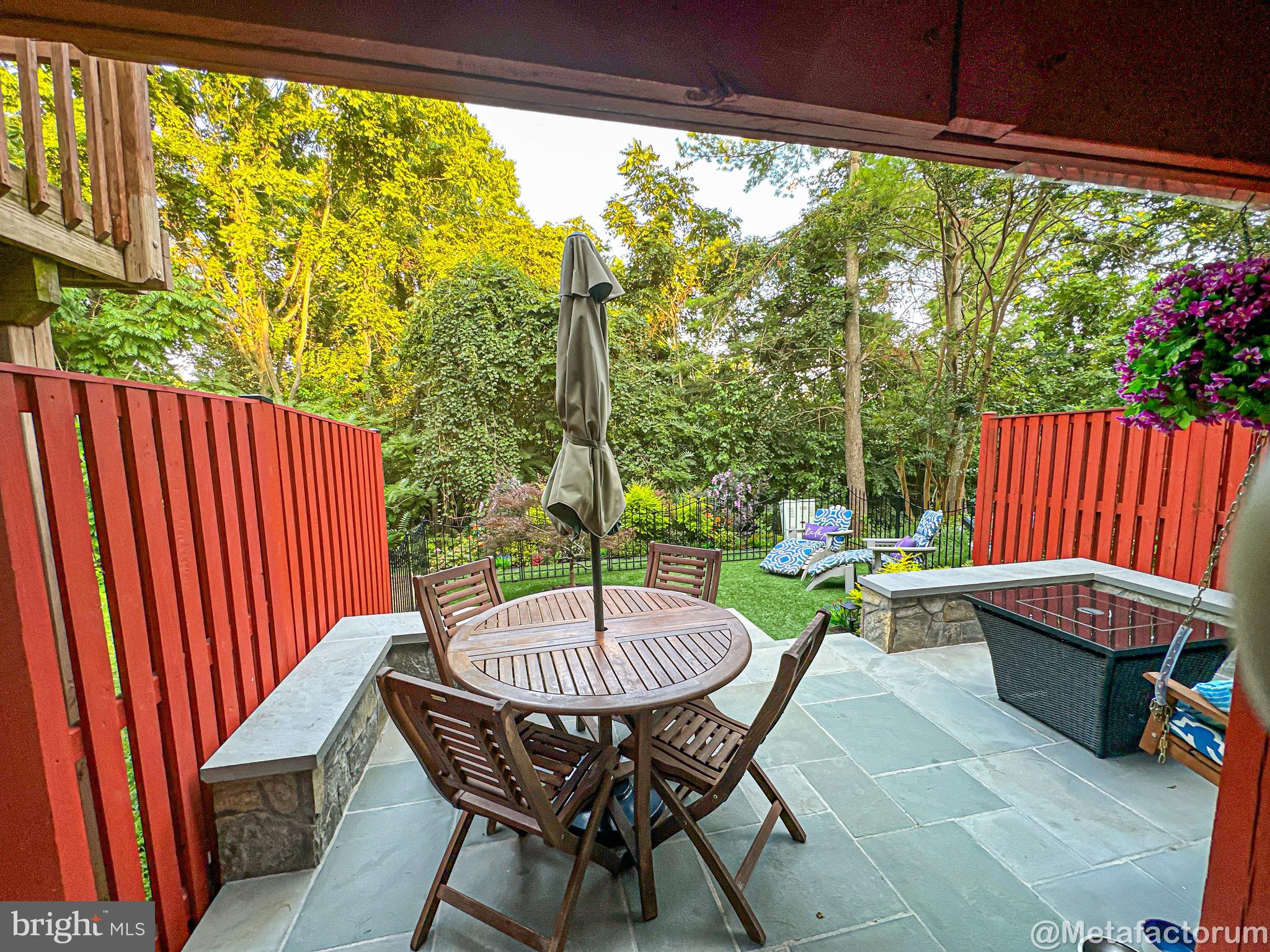 REGENCY MEADOWS - Residential