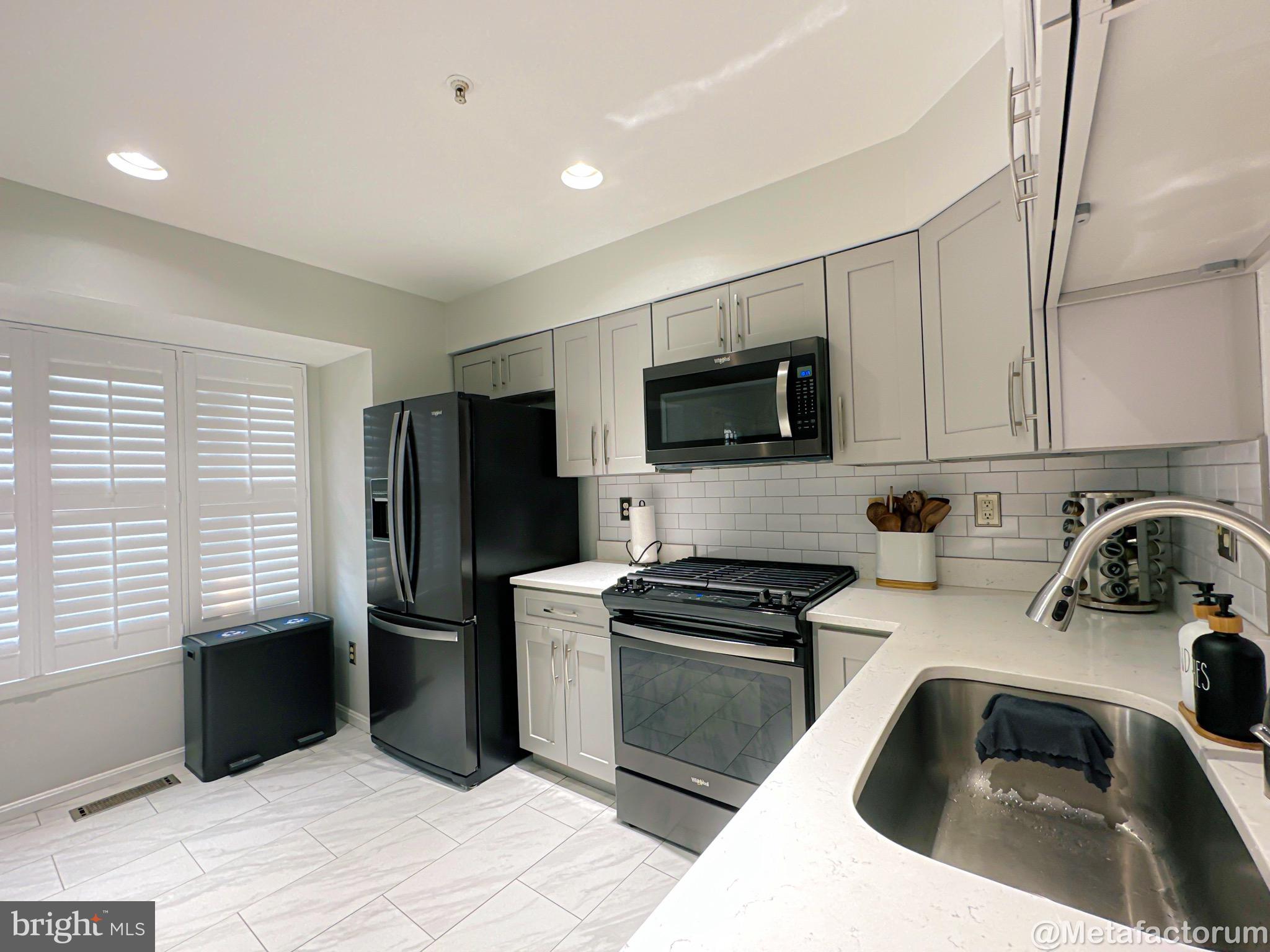 REGENCY MEADOWS - Residential