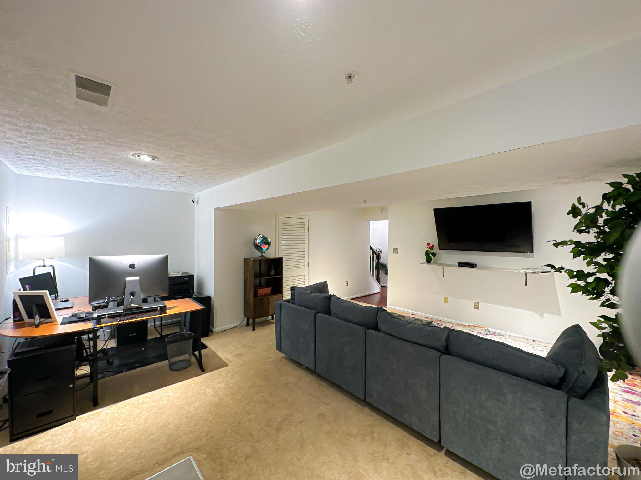 REGENCY MEADOWS - Residential