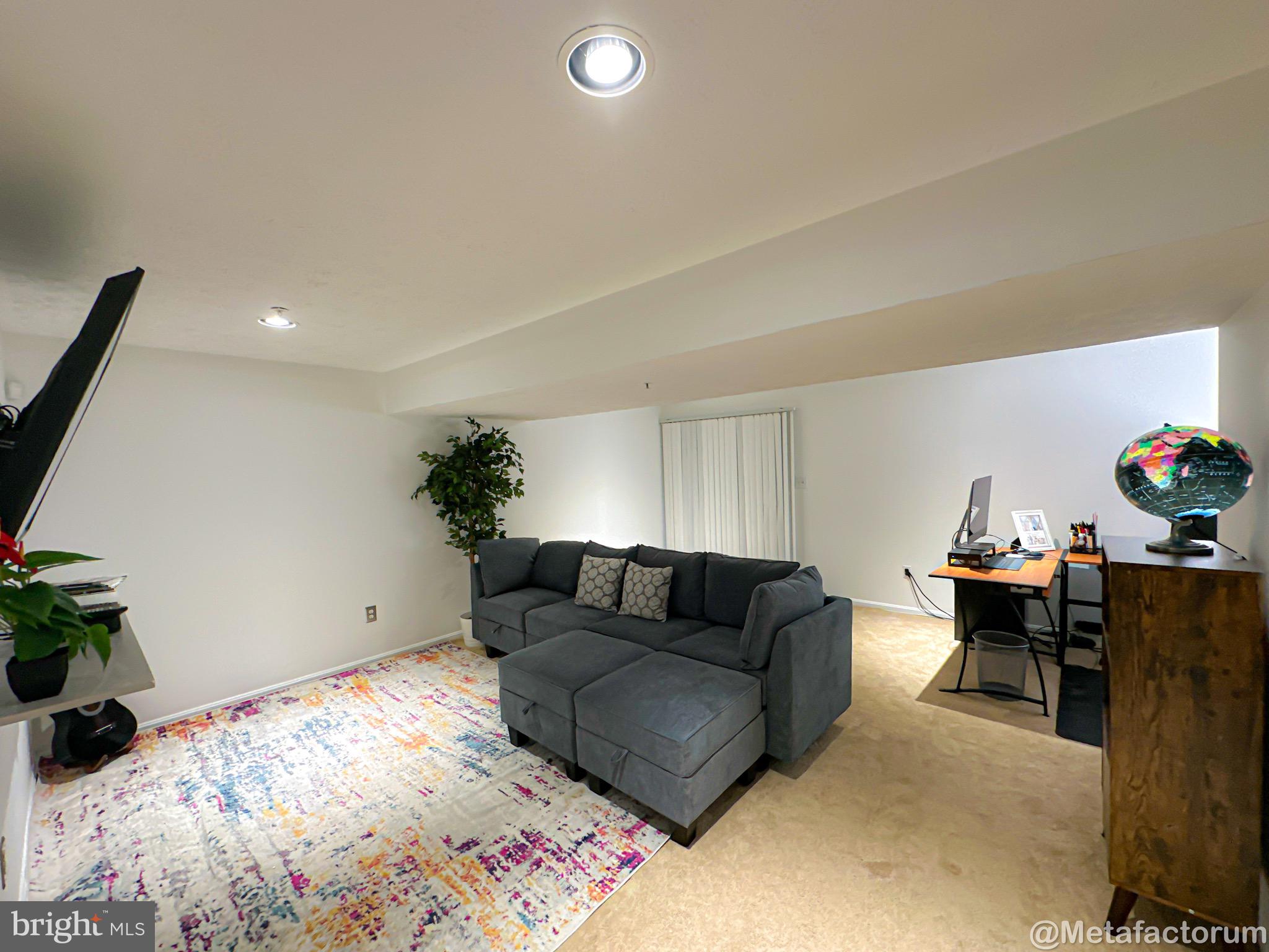 REGENCY MEADOWS - Residential