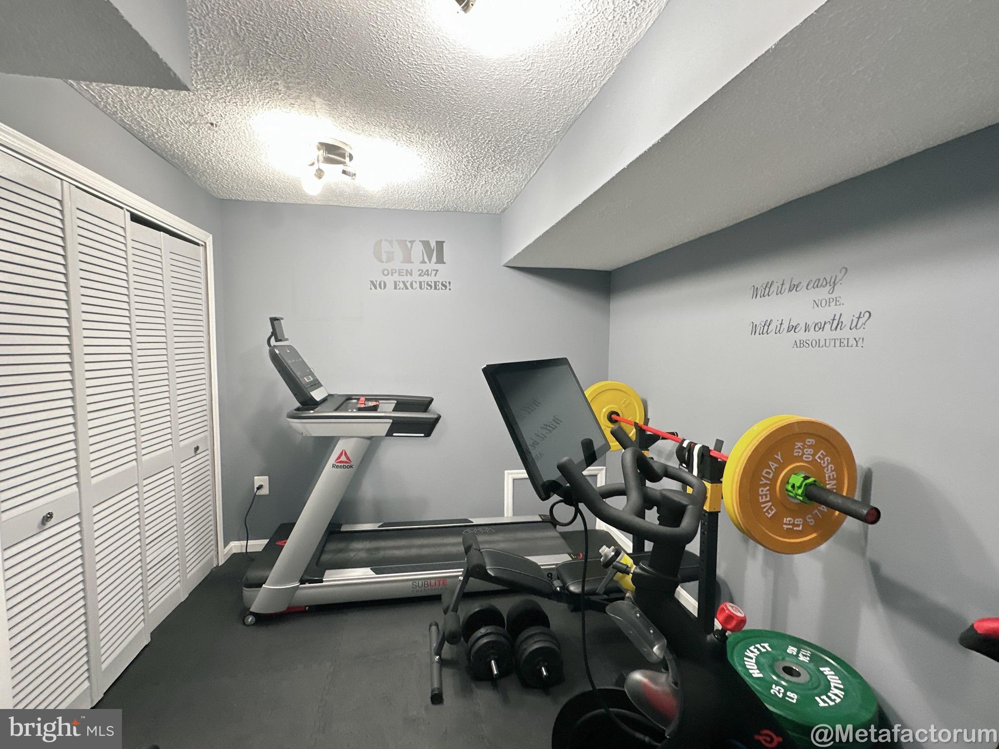 REGENCY MEADOWS - Residential