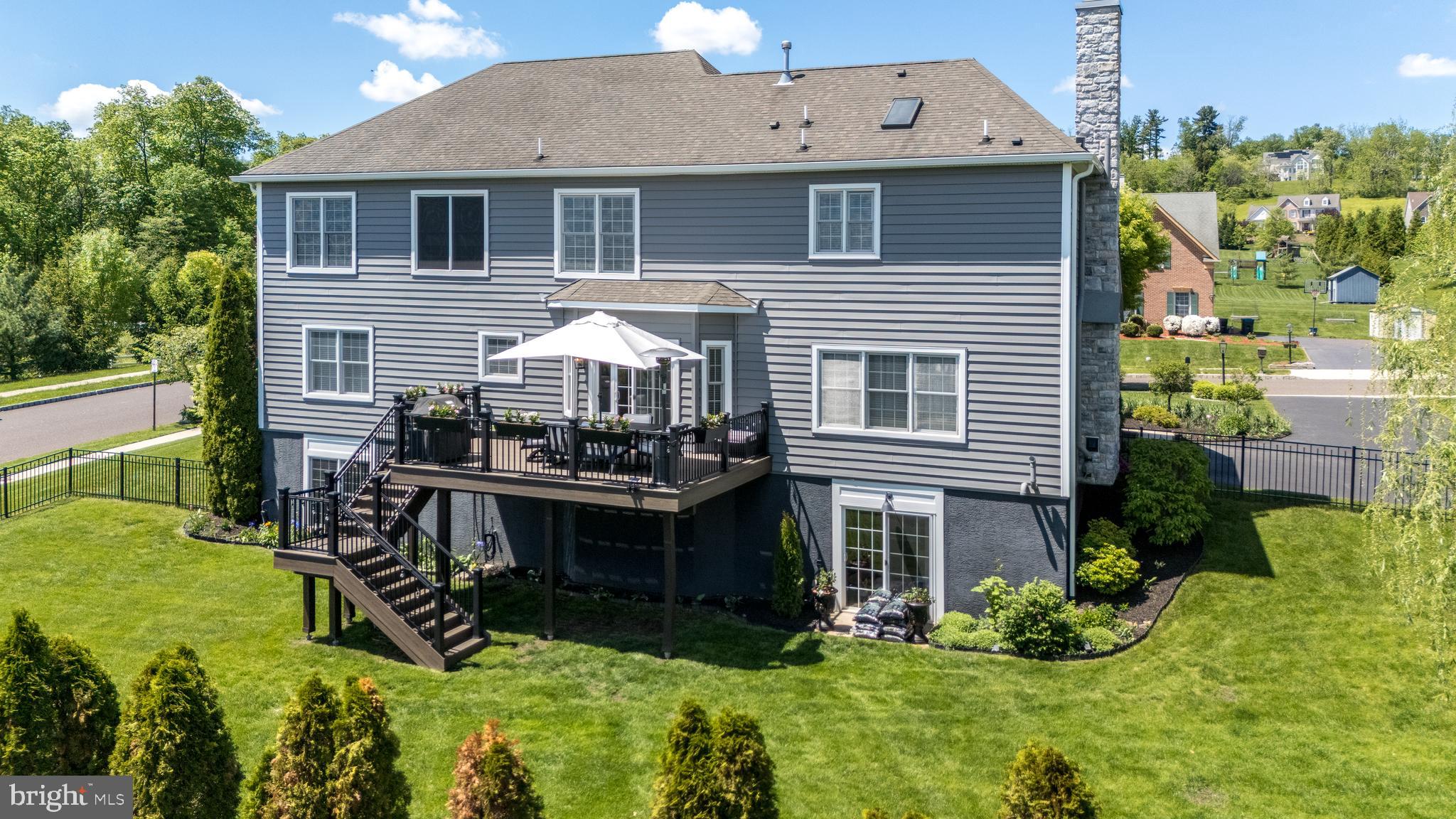 HILLTOWN RIDGE - Residential