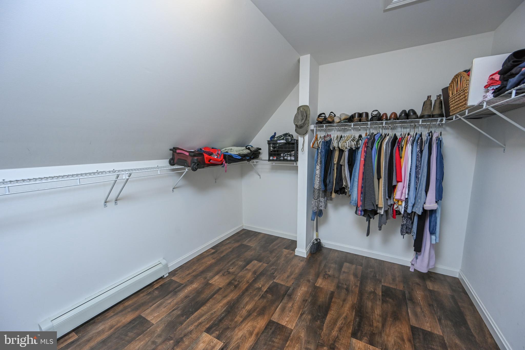 CHERRY CREEK FARM - Residential