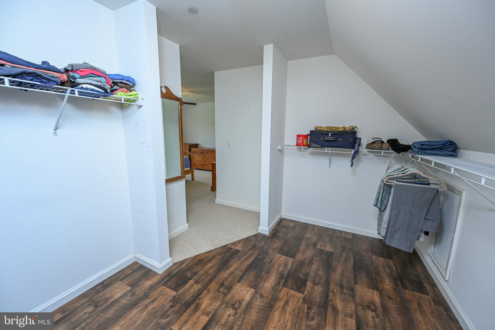 CHERRY CREEK FARM - Residential