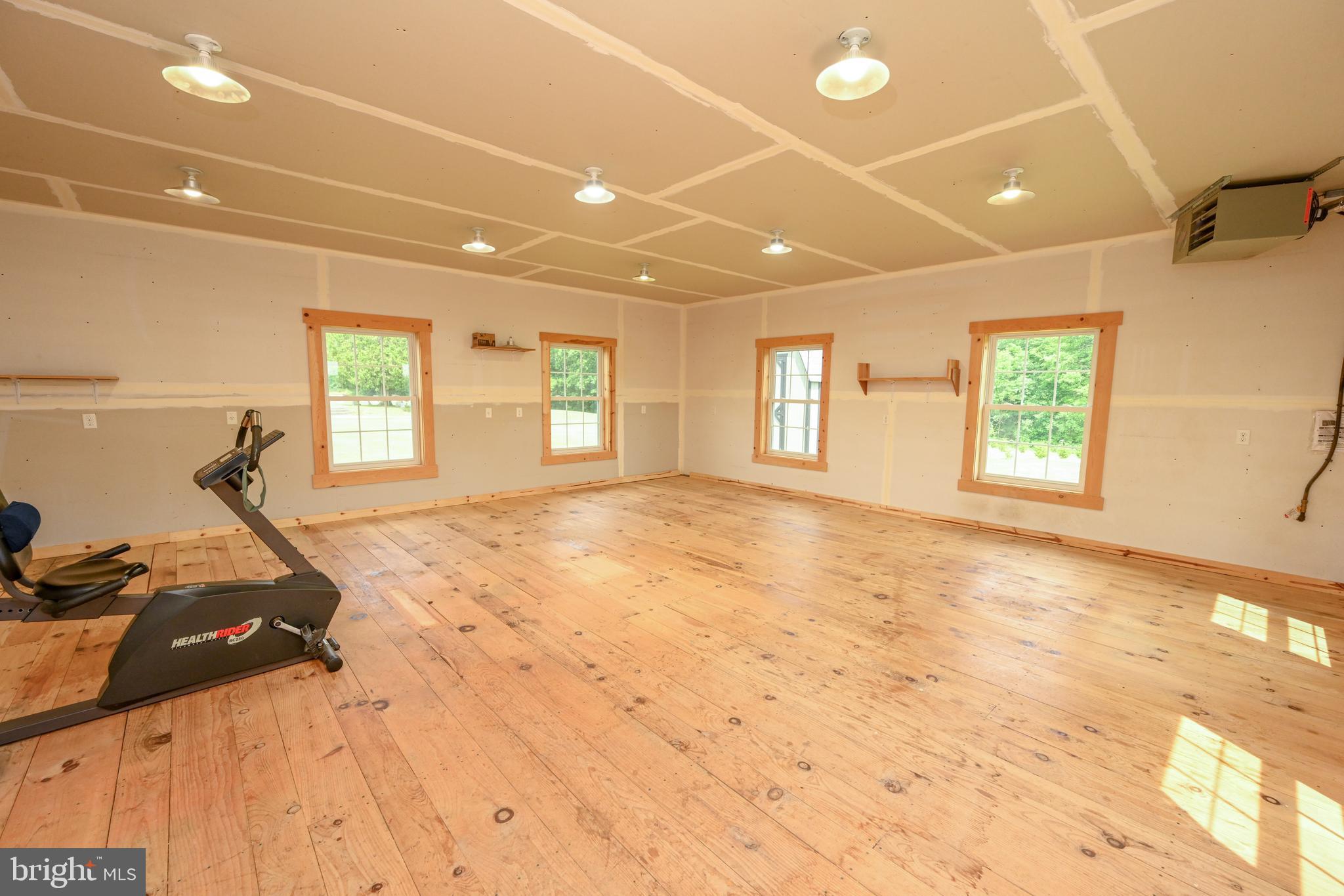 CHERRY CREEK FARM - Residential