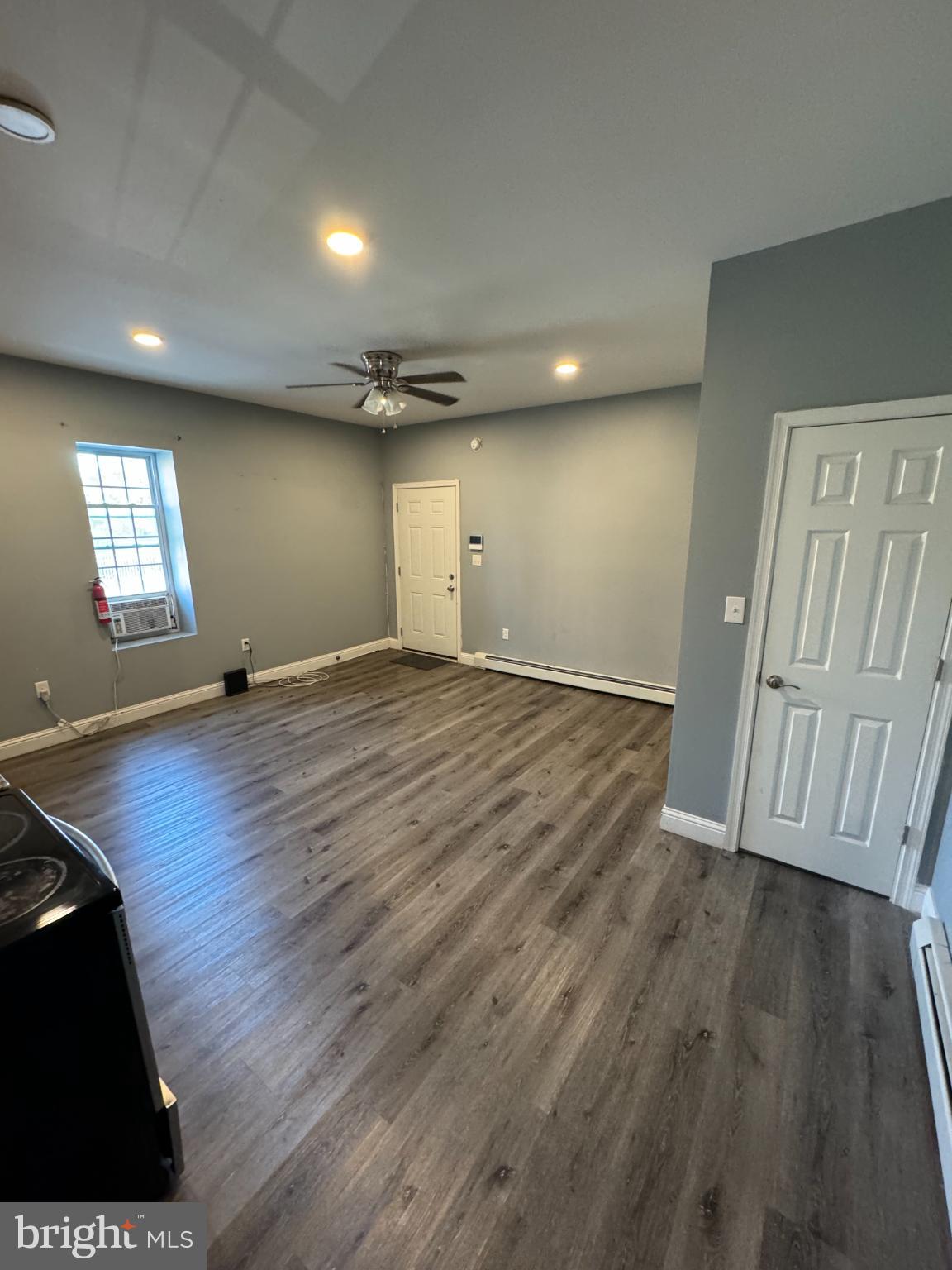 **Open House - Sunday September 21st from 3pm to 4pm**Clean Move in Ready 2 bedroom 1 bathroom apartment. Open layout within the Living Room / Dining Room / Kitchen areas. In addition, the Kitchen features updated cabinetry and stainless steel appliances. Secured Entrance into the Apartment Building. Tenant pays for Electricity and Gas Heat. Owner is responsible for Heat, Water, Sewer and Trash. Security Deposit, First and Last Month's Rent required to move in. 1 Pet Limit at $45 per month. Schedule your showing today.