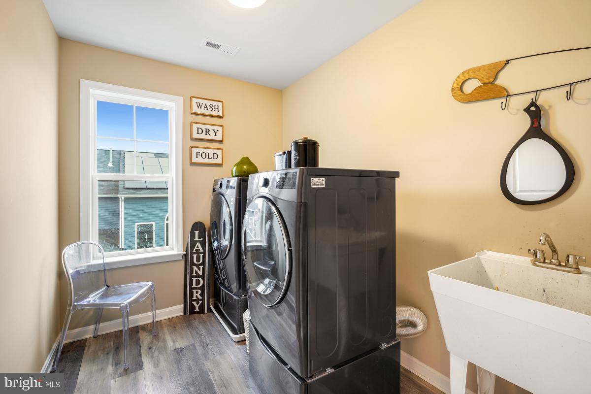 COPPER MILL ESTATES - Residential