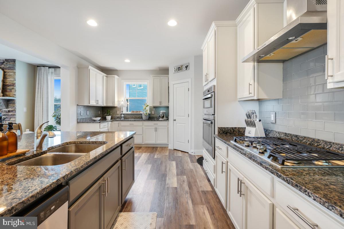 COPPER MILL ESTATES - Residential