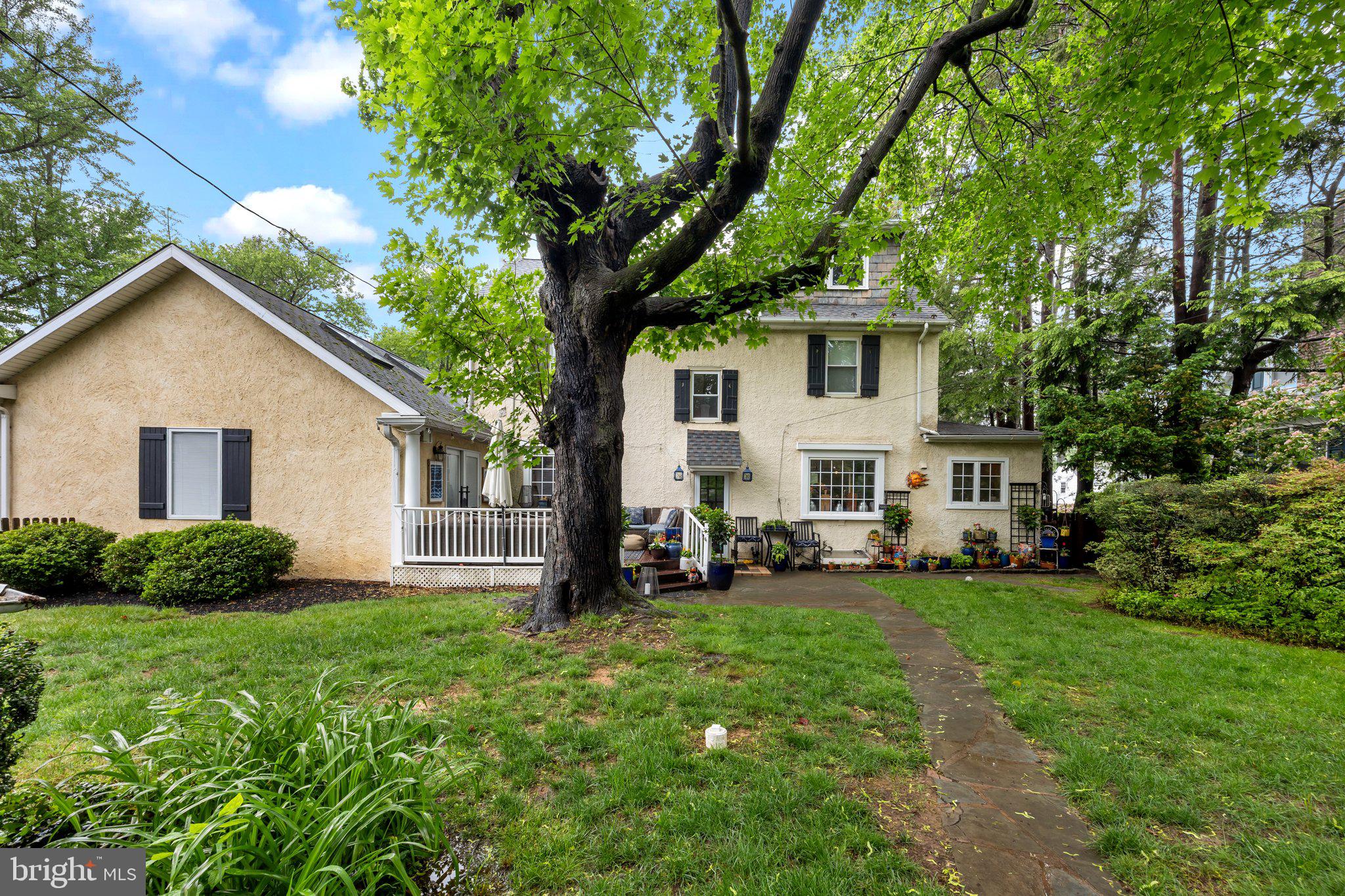 JENKINTOWN - Residential