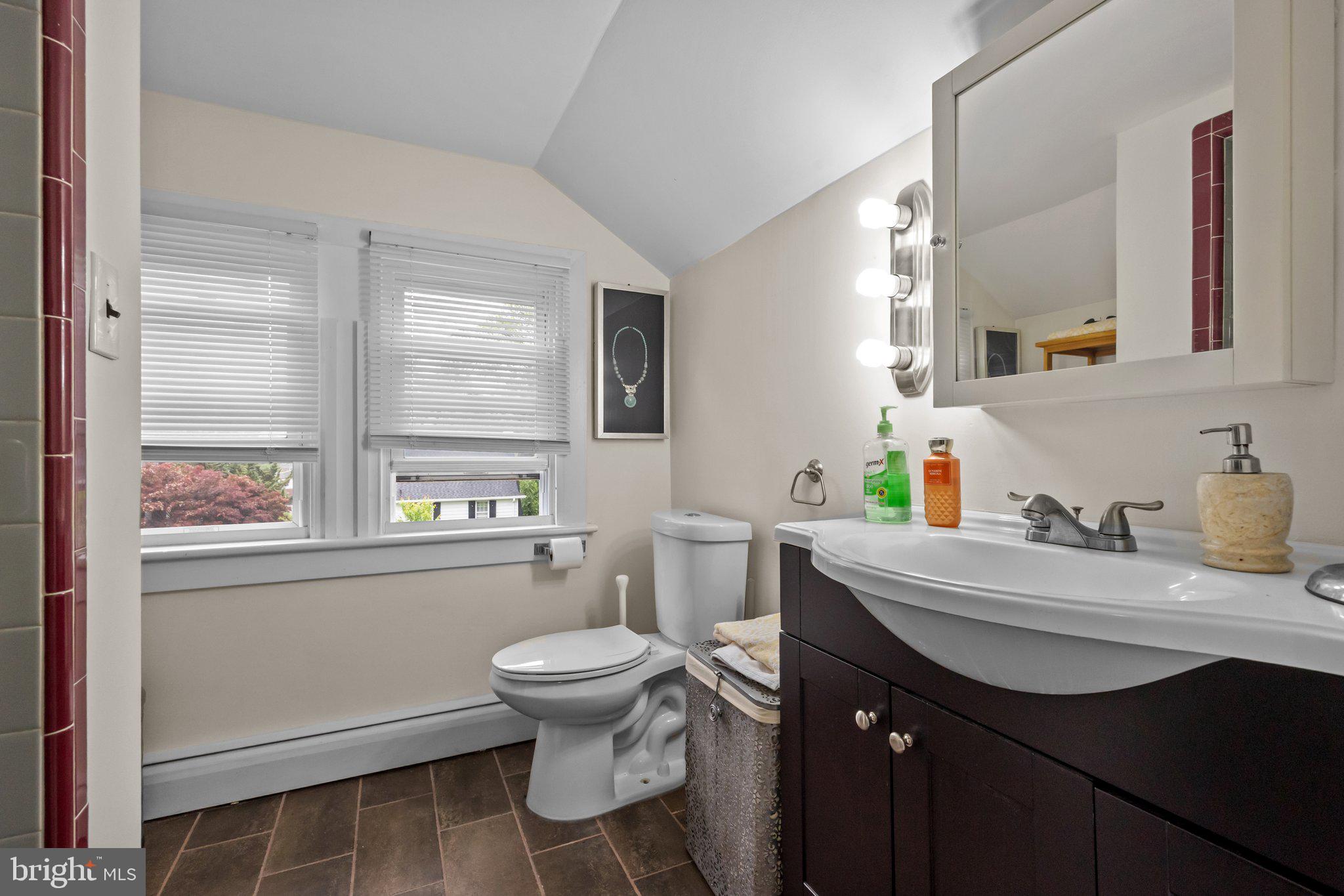 JENKINTOWN - Residential