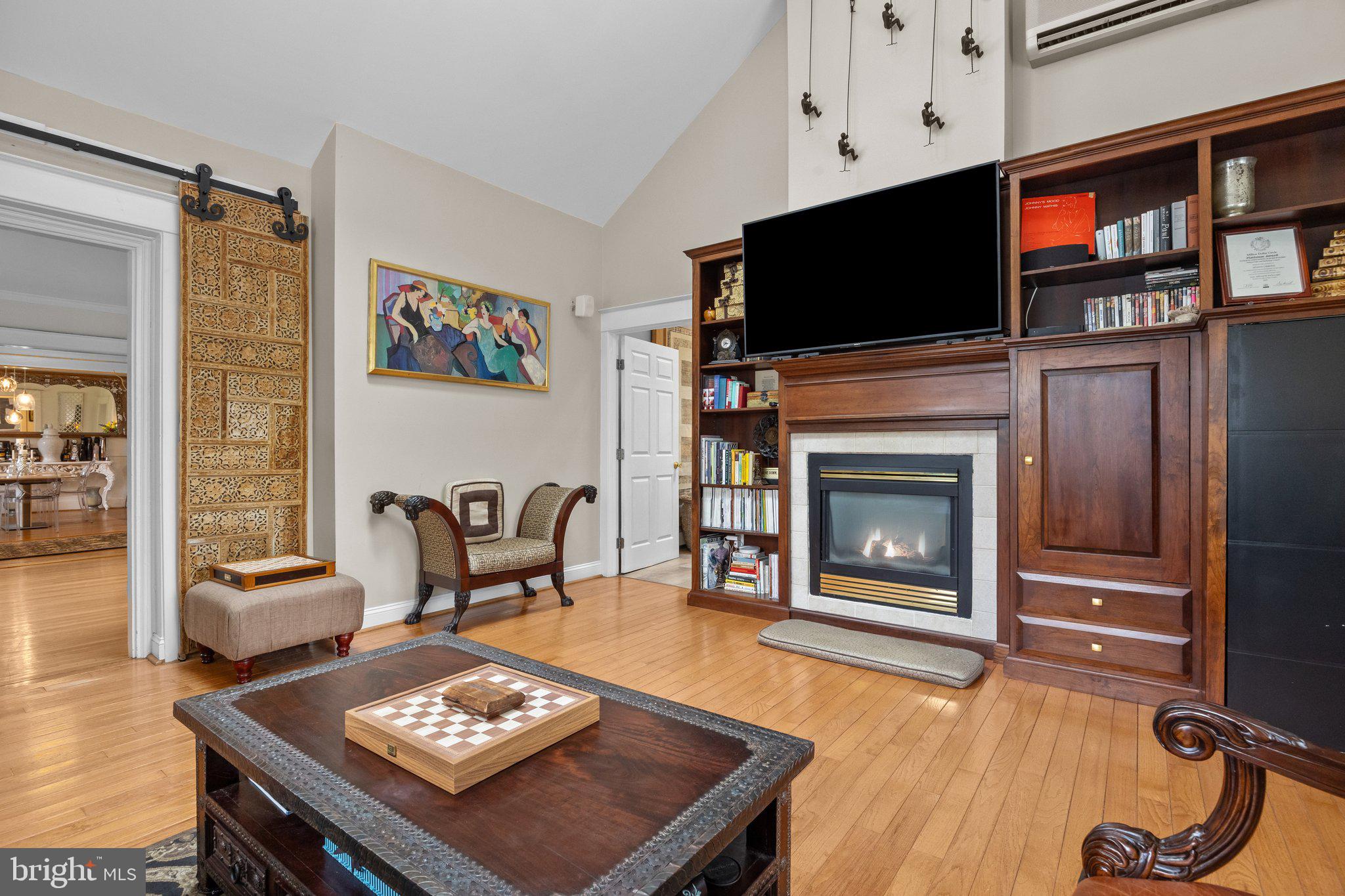 JENKINTOWN - Residential