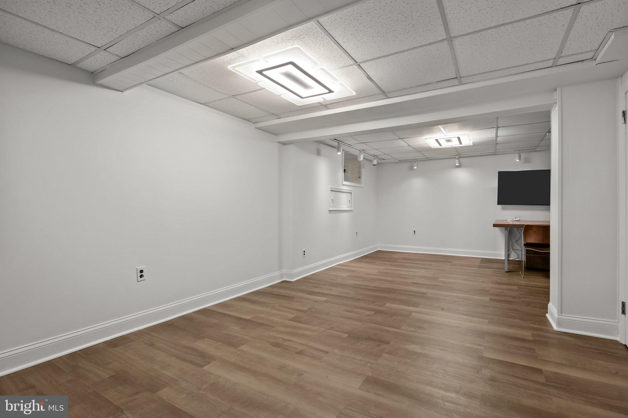 JENKINTOWN - Residential