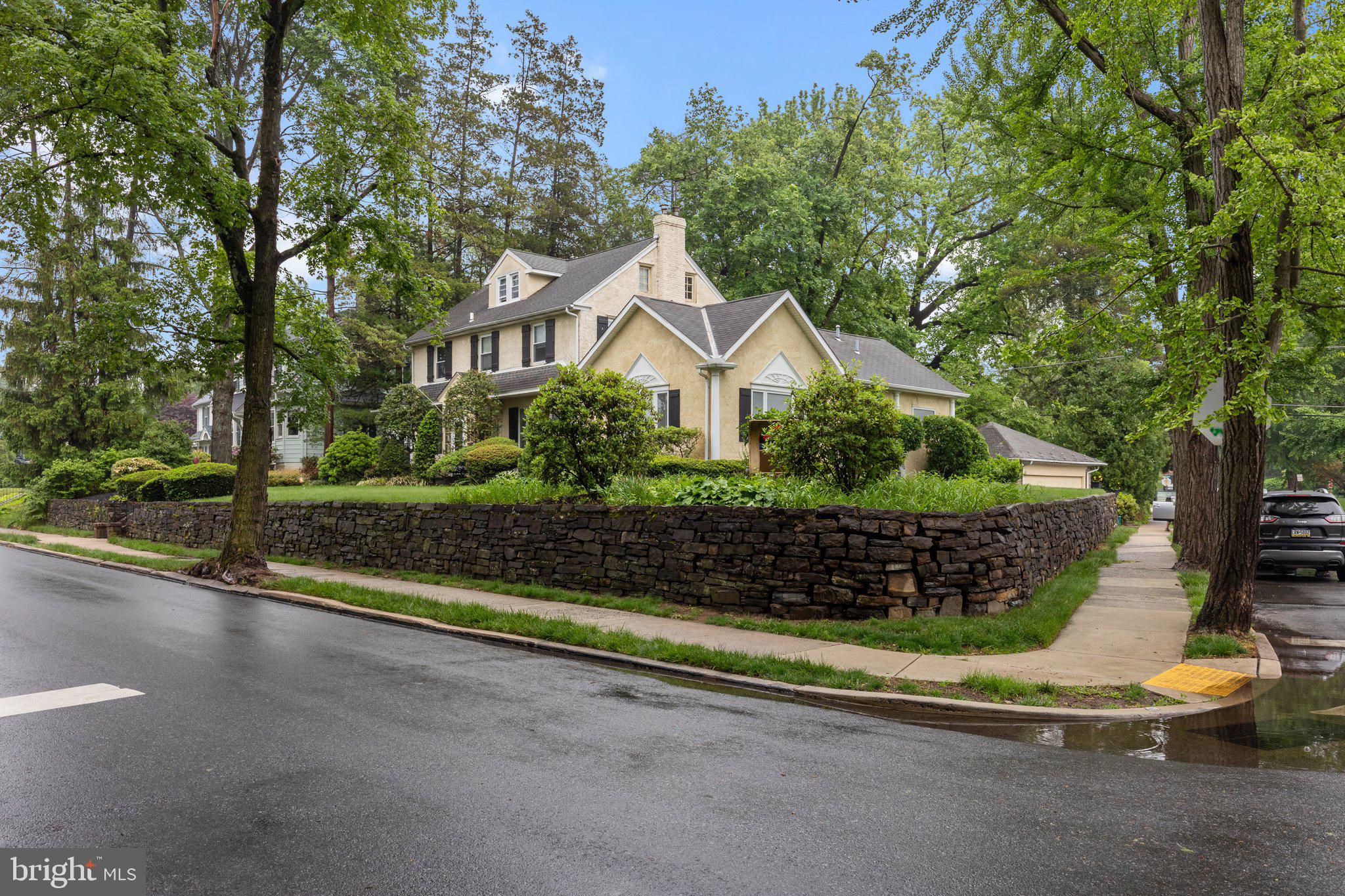 JENKINTOWN - Residential