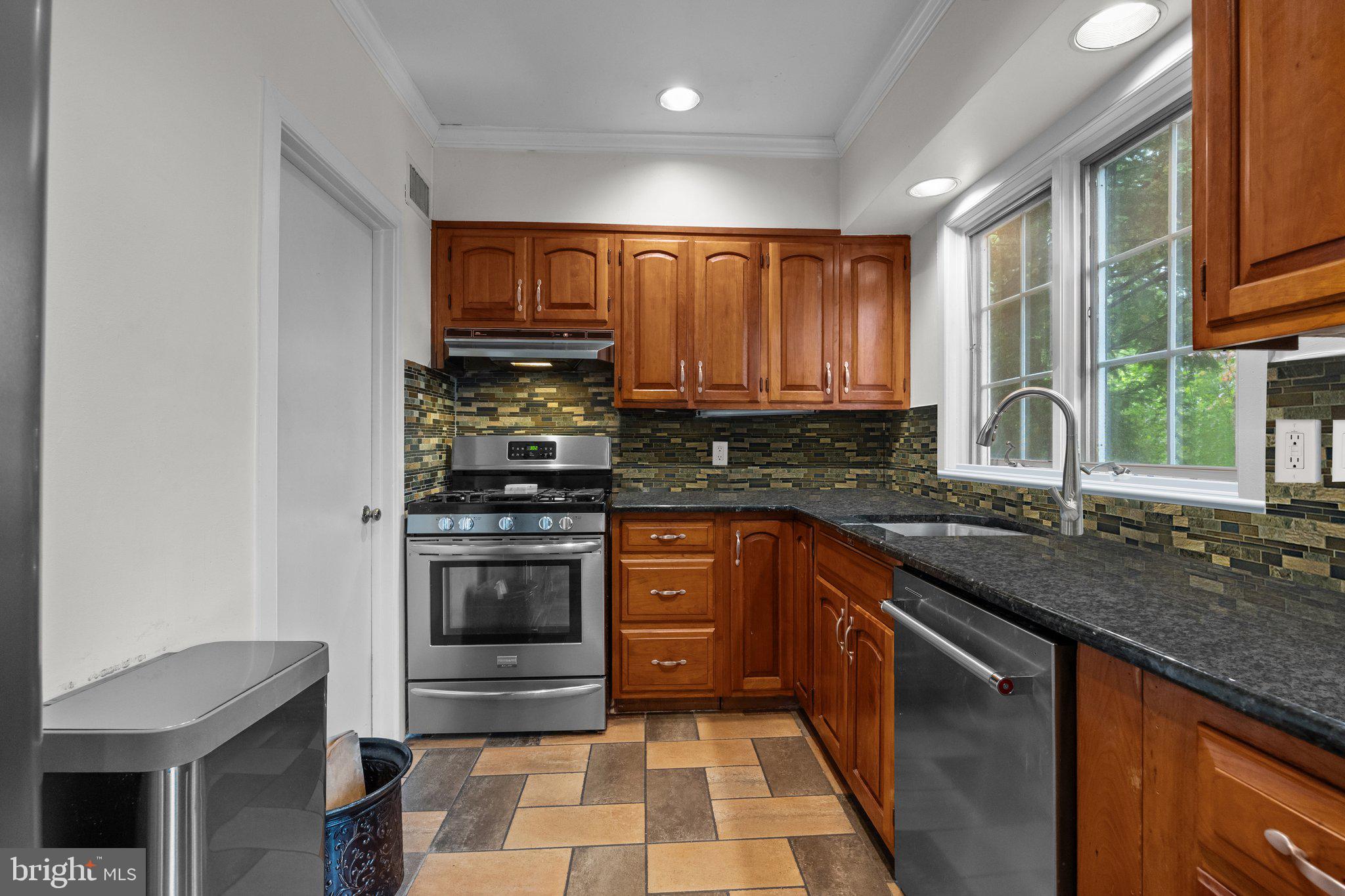JENKINTOWN - Residential