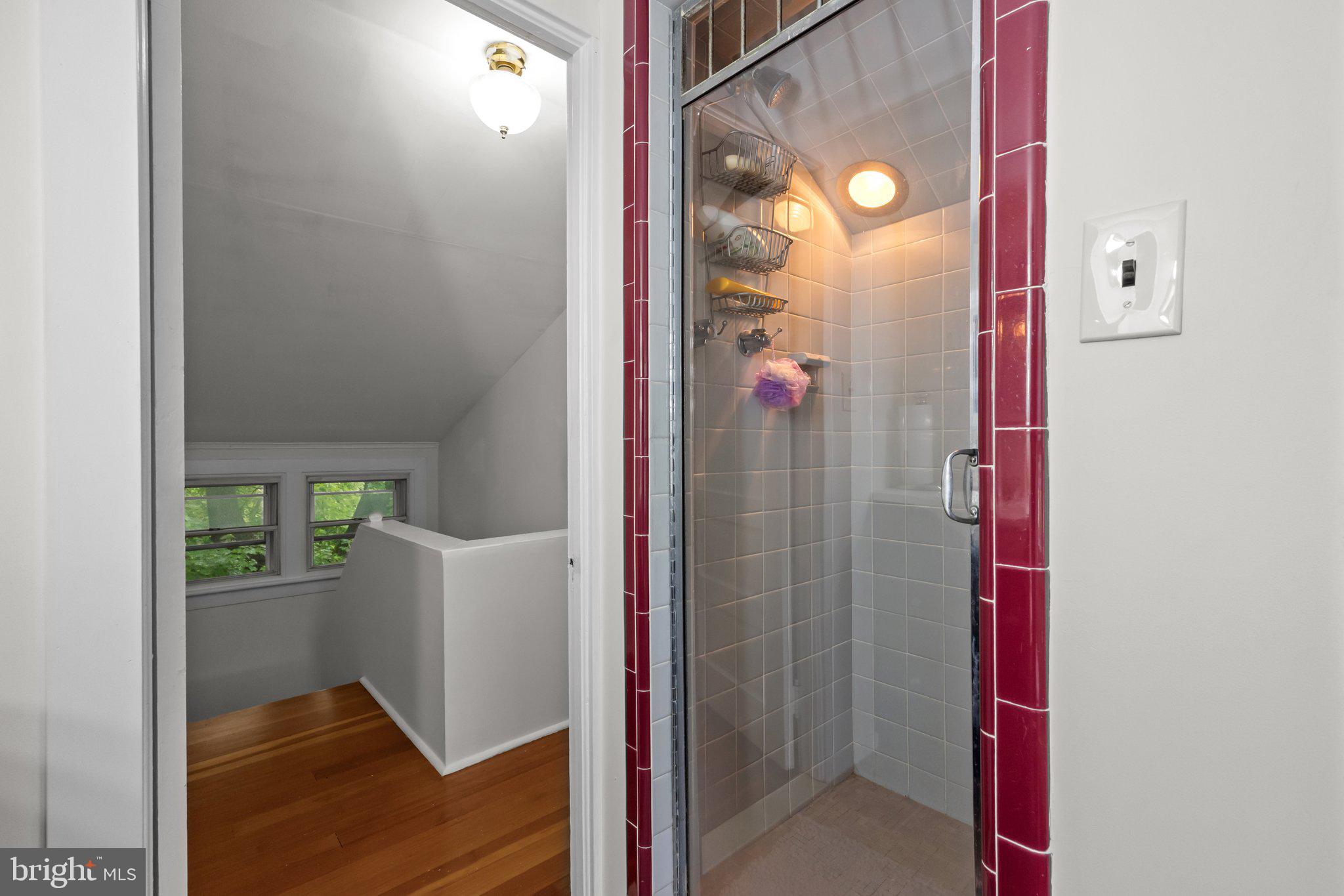 JENKINTOWN - Residential