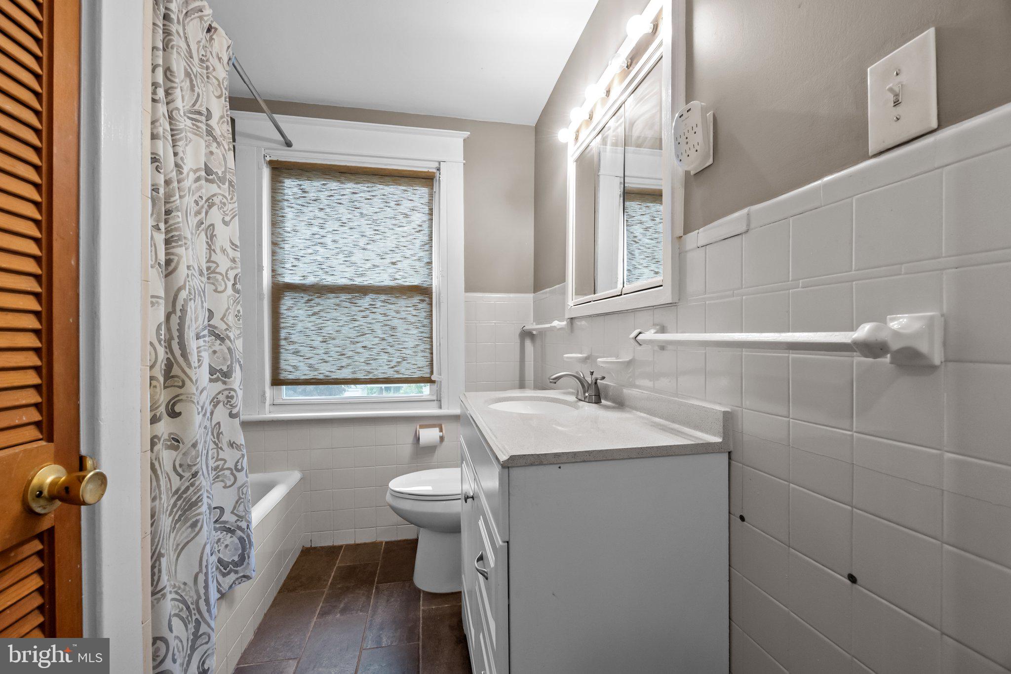 JENKINTOWN - Residential